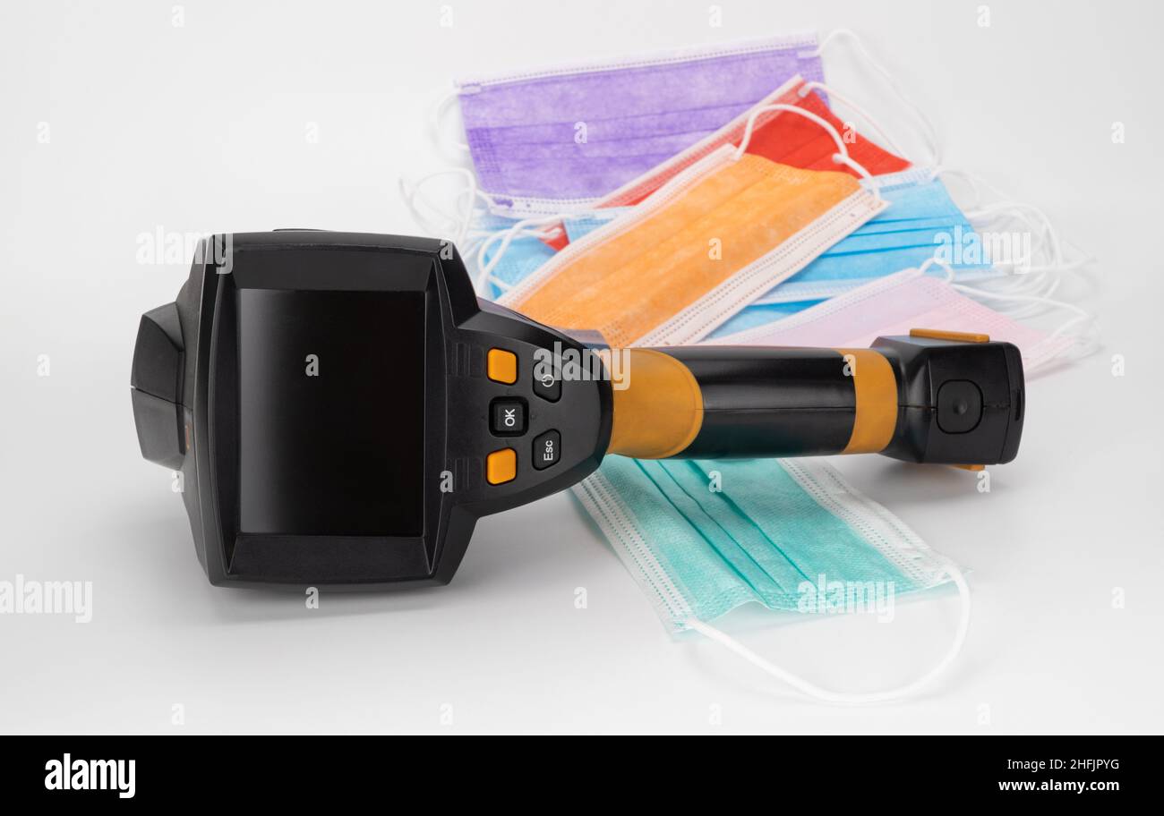 Mesurer Une Température Corporelle Avec Une Caméra Comment ça Marche Appareil de mesure de tempèrature Banque de photographies et d'images à  haute résolution - Alamy