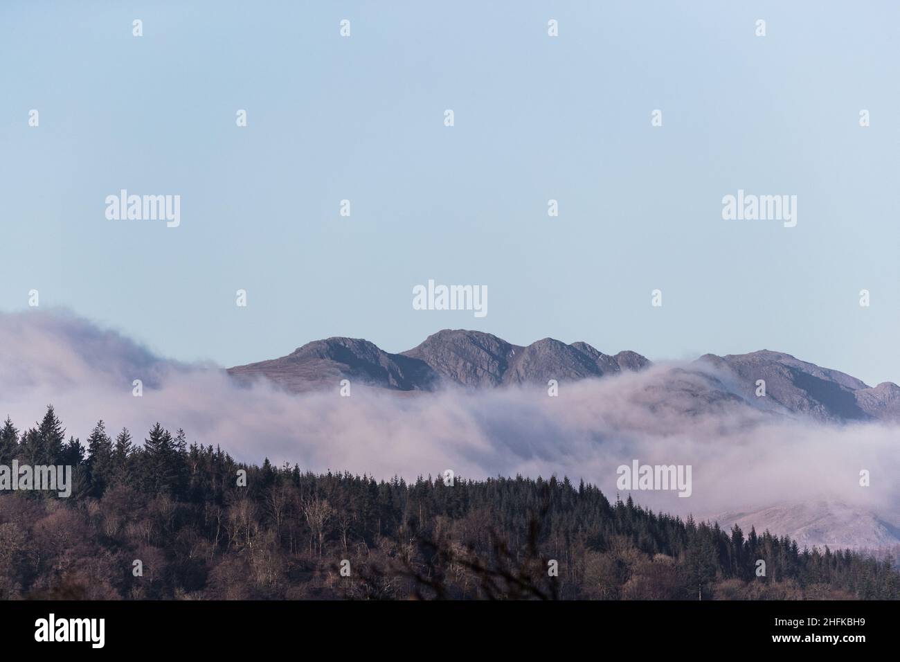 Lake District Cumbria 17th janvier 2022 UK Weather Mist au-dessus des coquillages du sud après la nuit de congélation.Crédit : Gordon Shoosmith/Alay Live News Banque D'Images