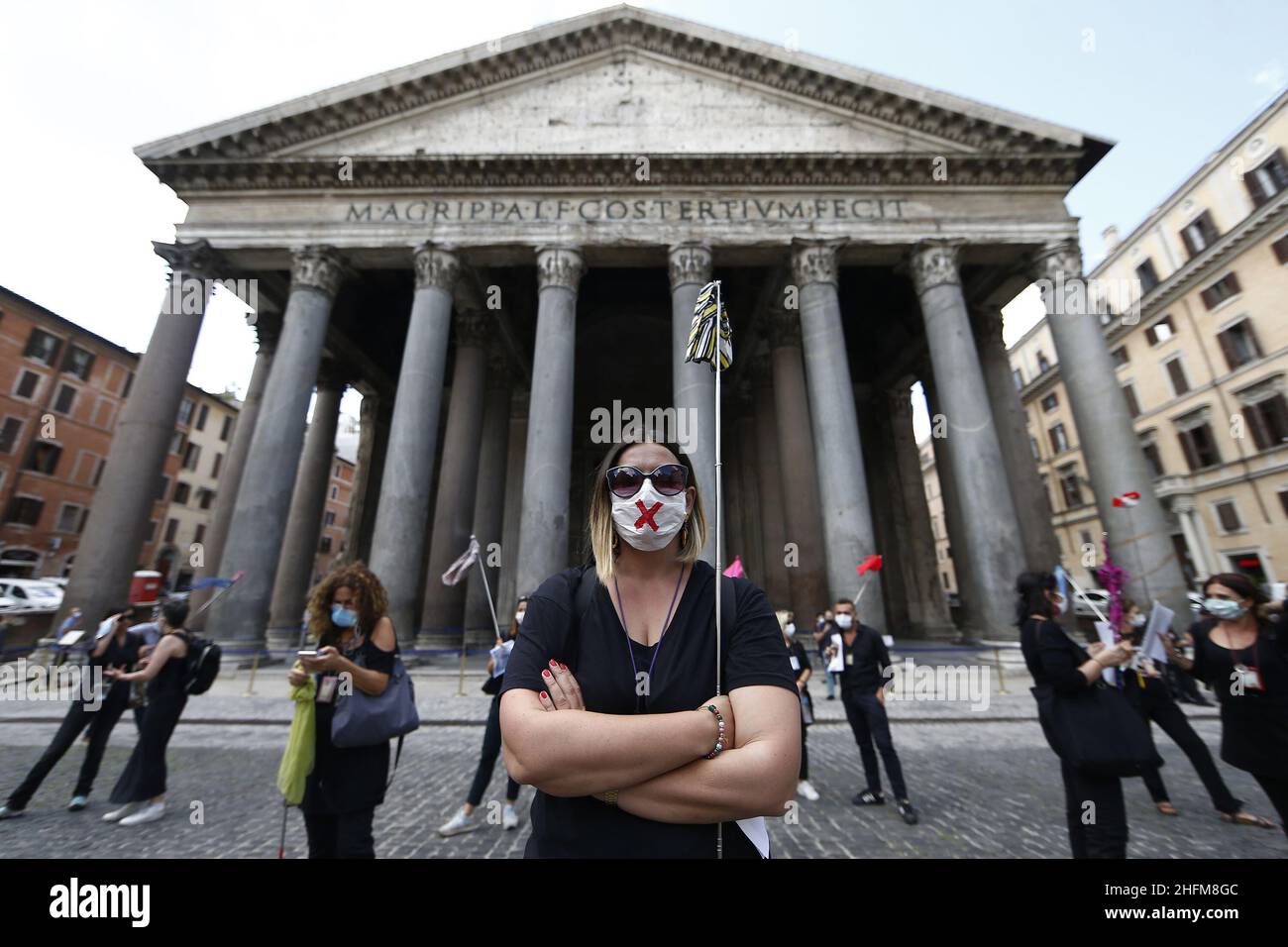 Cecilia Fabiano/Lapresse 09 juin 2020 Rome (Italie) Actualités manifestation du guide touristique du pic : la manifestation devant le Panthéon Banque D'Images