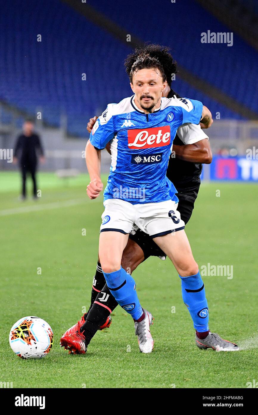 Foto Alfredo Falcone - LaPresse17/06/2020 Roma ( Italia)Sport CalcioJuventus - NapoliFiinale Coppa Italia Coca Cola 2019 2020 - Stadio Olimpico di RomaNella foto:mario ruiPhoto Alfredo Falcone - LaPresse17/06/2020 Roma (Italy)Sport SoccerJuventus - Napolicoca Italian cola Cup final Match 2019 2020 - Mario Olimpico:stade mario Rulimain Banque D'Images