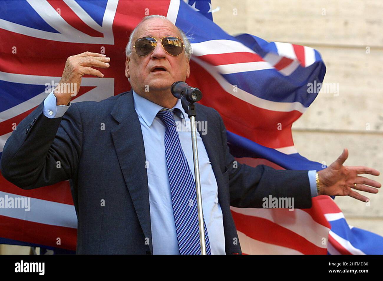 © CRISTIANO LAUFFA/ LAPRESSE 01-04-2003 ROMA POLITICA ALFREDO BIONDI VICEPRESIDENTE DELLA CAMERA Banque D'Images