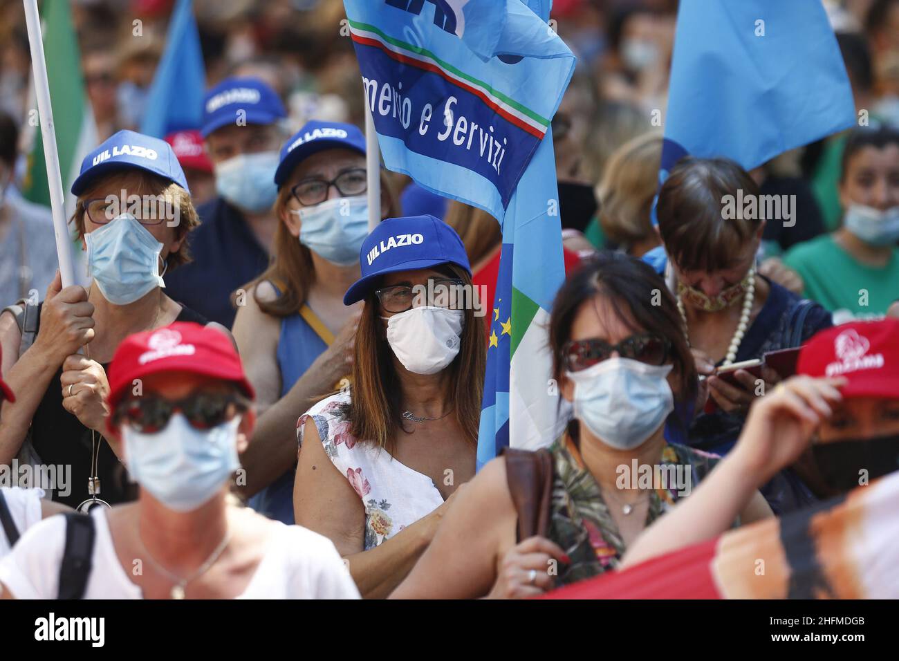 Cecilia Fabiano/Lapresse 24 juin 2020 Rome (Italie) Actualités démonstration de la cantine scolaire et#x2019;s ouvriers dans le pic : la manifestation devant le palais du gouvernement Banque D'Images