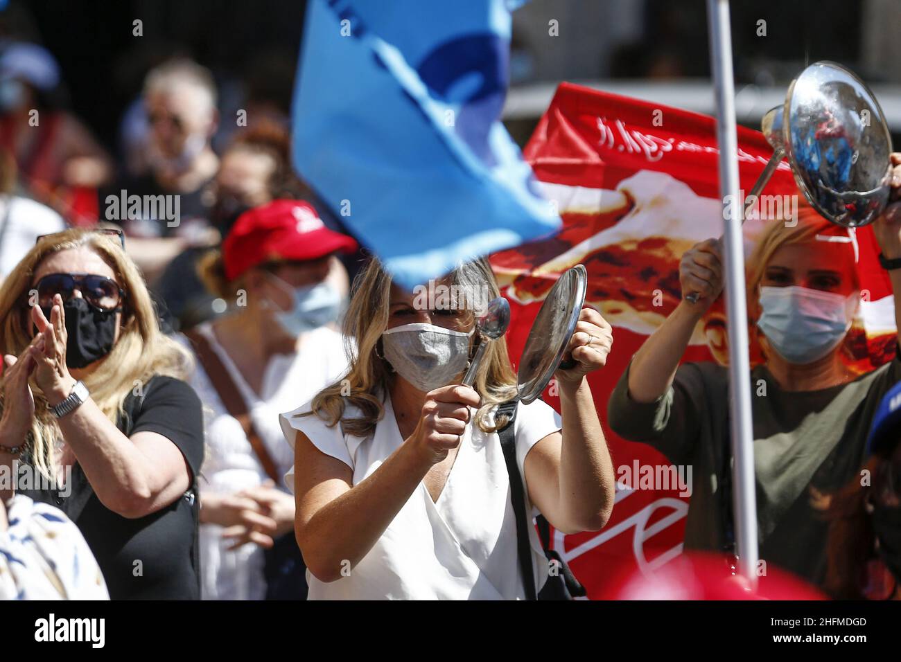 Cecilia Fabiano/Lapresse 24 juin 2020 Rome (Italie) Actualités démonstration de la cantine scolaire et#x2019;s ouvriers dans le pic : la manifestation devant le palais du gouvernement Banque D'Images