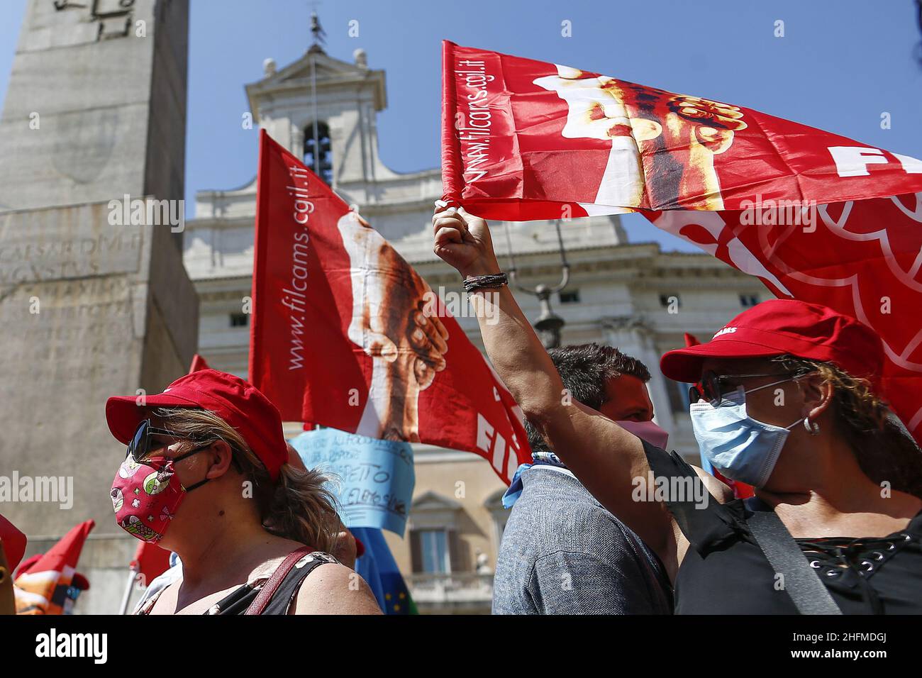 Cecilia Fabiano/Lapresse 24 juin 2020 Rome (Italie) Actualités démonstration de la cantine scolaire et#x2019;s ouvriers dans le pic : la manifestation devant le palais du gouvernement Banque D'Images