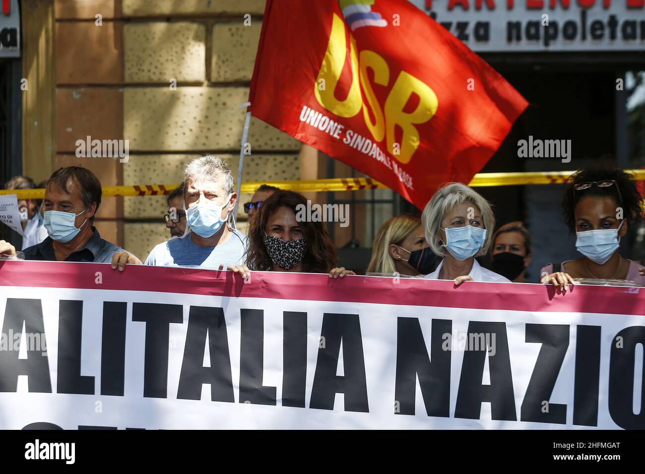 Cecilia Fabiano/Lapresse 30 juin 2020 Rome (Italie) Actualités Présentation des travailleurs de bord dans le pic : les manifestants devant le ministère des transports Banque D'Images