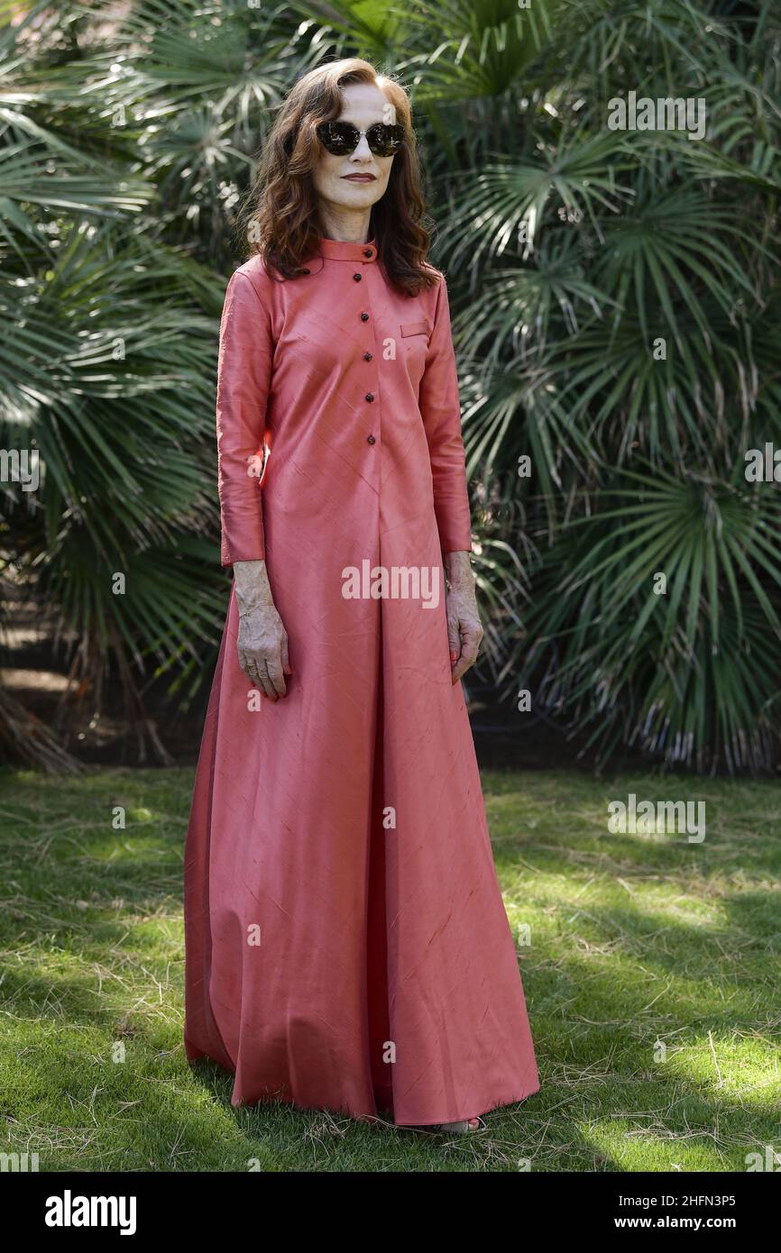 Appel "film Italie Sardegna Festival" - 3a edizione - jour 3.Nella foto:Isabelle Huppert photo Lapresse - Fabio Ferrari 25 juillet 2020 Cagliari, Italie Entertainment appel photo "Filming Italy Sardegna Festival" - édition 3rd - jour 3.Dans la photo: Isabelle Huppert Banque D'Images