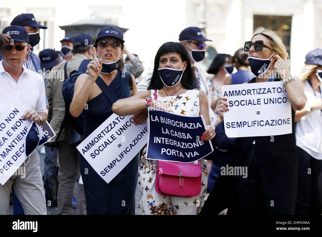 Cecilia Fabiano/Lapresse 29 juillet 2020 Rome (Italie) Actualités: Démonstration de consultants ouvriers dans le pic : les manifestants à Monte Citsqueorio Banque D'Images