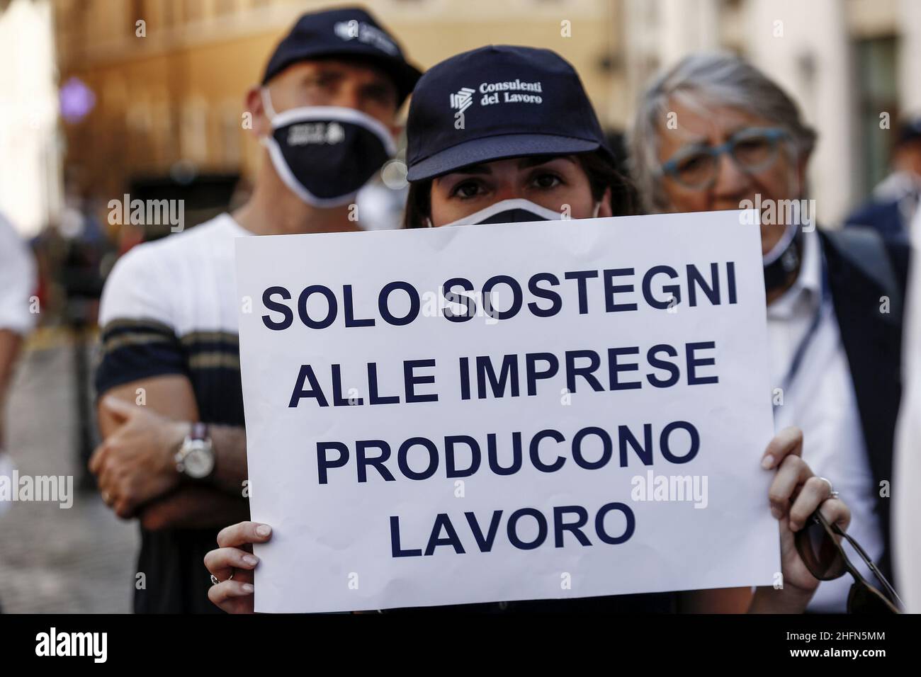Cecilia Fabiano/Lapresse 29 juillet 2020 Rome (Italie) Actualités: Démonstration de consultants ouvriers dans le pic : les manifestants à Monte Citsqueorio Banque D'Images