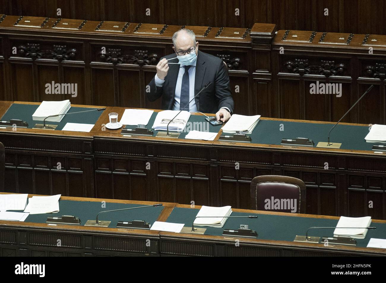 Roberto Monaldo / Lapresse 29-07-2020 Rome (Italie) Chambre des députés - mesures d'écart budgétaire dans le pic Roberto Gualtieri Banque D'Images