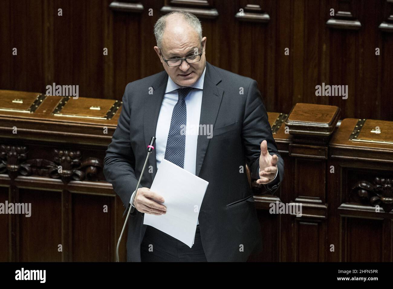 Roberto Monaldo / Lapresse 29-07-2020 Rome (Italie) Chambre des députés - mesures d'écart budgétaire dans le pic Roberto Gualtieri Banque D'Images