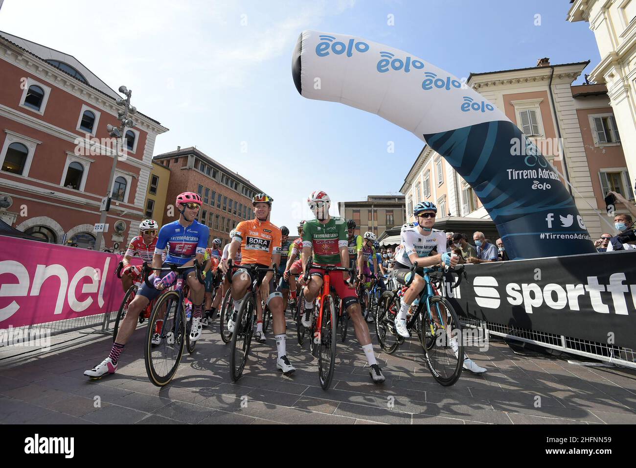 Lapresse - Fabio Ferrari septembre, 10 2020 Terni (Italie) Sport Cyclisme Tirreno Adriatico Edition 55 - de Terni à Cascia - 194 km dans la photo: Le début Banque D'Images