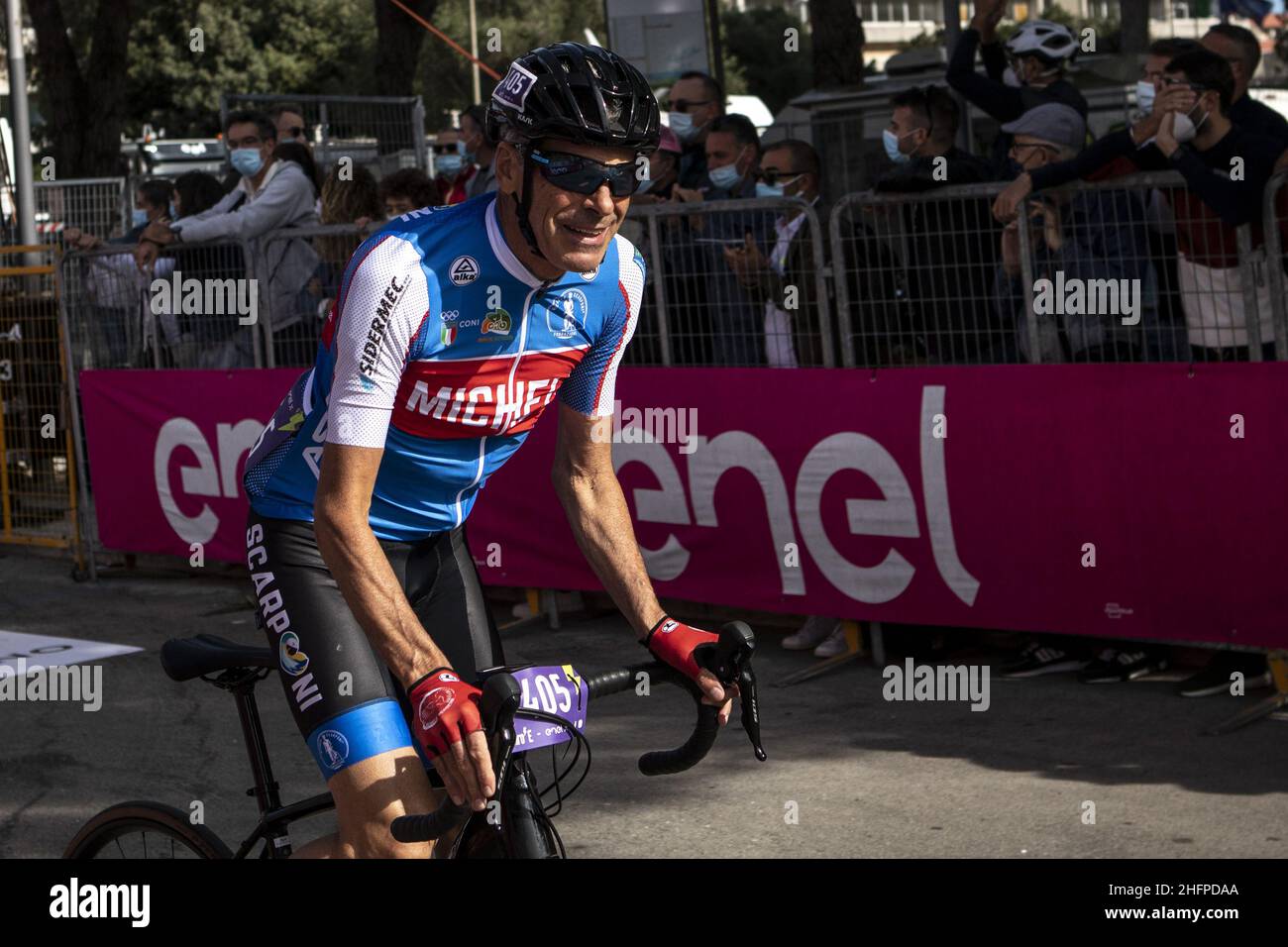 Lapresse/Andrea Alfano 9 octobre 2020 Brindisi (Italia) Sport Cycling Giro d'Italia 2020 &#x2013; Giro E - 6 étape dans le pic:&#xA0; Giro E étape 6 Banque D'Images