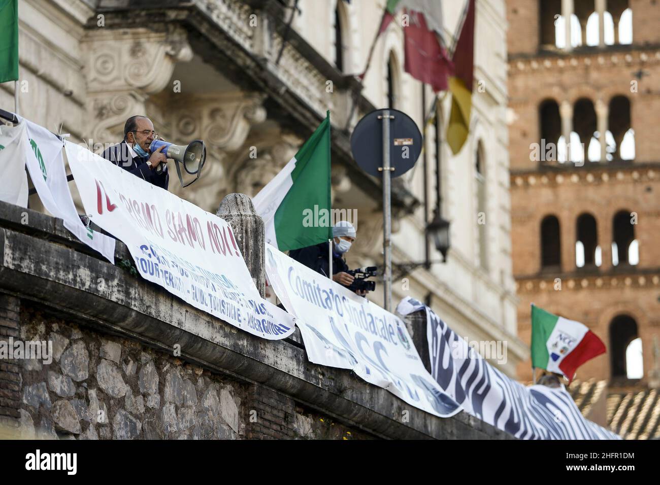 Cecilia Fabiano/Lapresse 28 octobre 2020 Roma (Italie) Actualités : démonstration de cabdrivers privés dans le pic : la démonstration dans la via Petroselli Banque D'Images