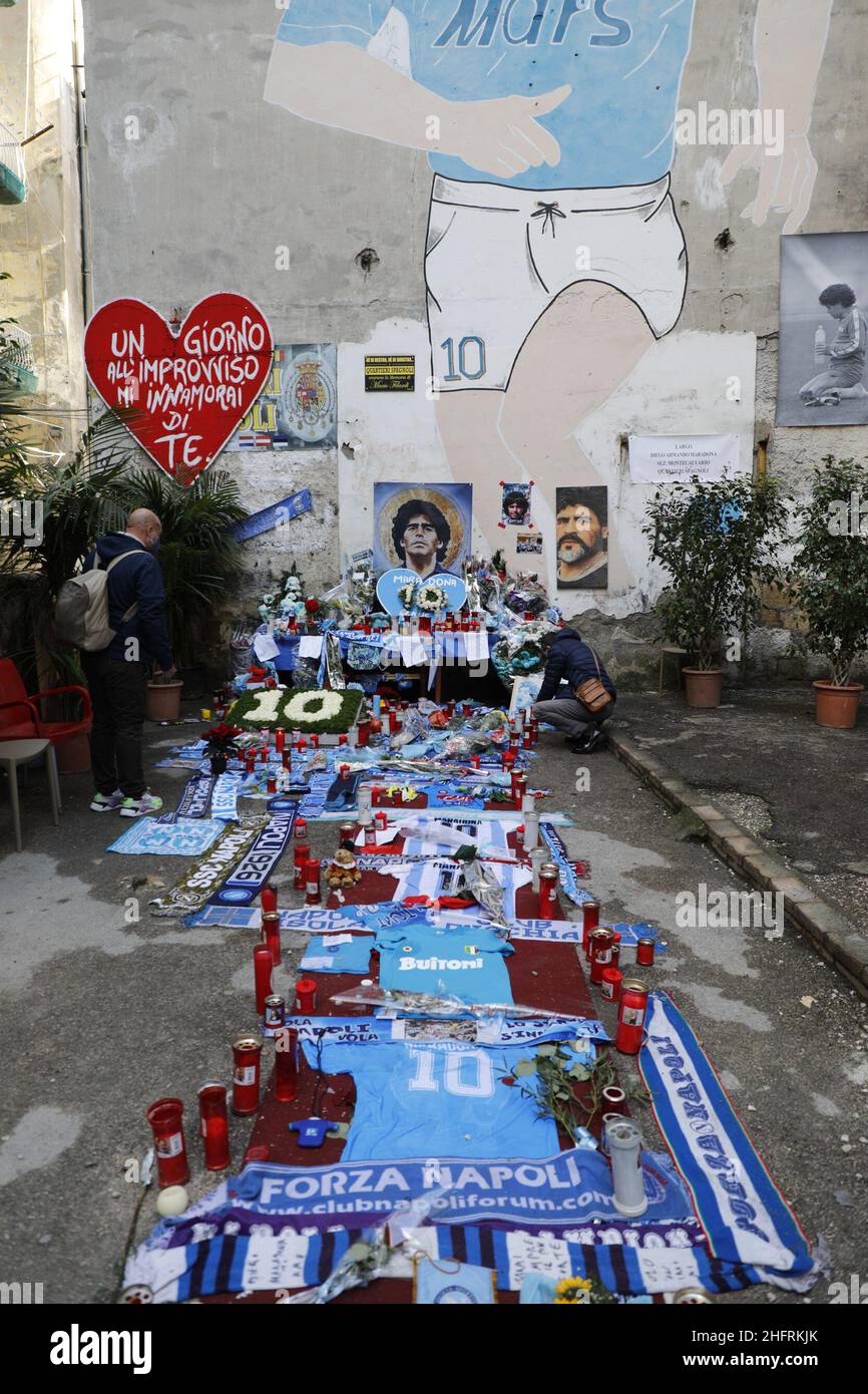 Foto Fabio Sasso/Lapresse 30/11/2020 Napoli - ItaliaCronacaLa tcce&#xe0; di Napoli ricorda Diego Armando MaradonaNella foto: le vie della tcce&#xe0;photo Fabio Sasso/LaPresse30/11/2020 Naples - ItalyNewsLa ville de Naples se souvient de Diego Armando MaradonaDans la photo: Rues de la ville Banque D'Images