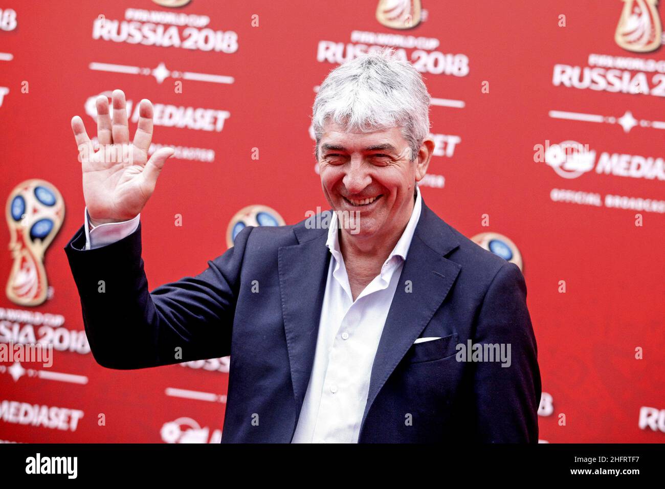 Foto Lapresse - Mourad Balti Touati 07/06/2018 Cologno Monzese Milano (ITA) - Corso europa 48 Cronaca Photocall di presentazione ai Mondiali di calcio di Russia 2018 sulle reti Mediaset Nella foto: Paolo Rossi Banque D'Images