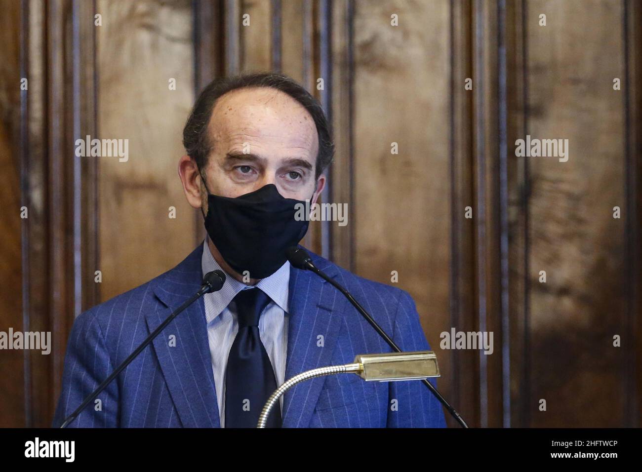 Foto Fabio Frustaci/Lapresse/POOL Ansa31 gennaio 2021 Roma, Italia Politica Crisi di Governo, secondo giorno di consultazioni del presidente Fico a MontecitorioNella foto: Riccardo NenciniPhoto Fabio Frustaci/Lapresse/POOL Ansajanvier 31, 2021 Gouvernement de Rome (Italie).Deuxième journée de consultations pour le Président de la Chambre Roberto Ficothe pic: Riccardo Nencini Banque D'Images