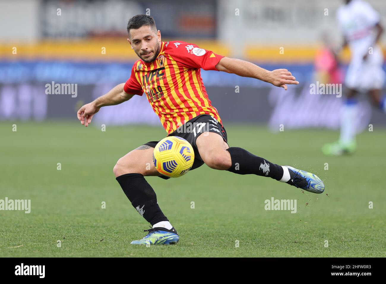 Alessandro Garofalo/Lapresse 07 février 2021 Benevento, Italie football sport Benevento vs Sampdoria - Ligue italienne de football A TIM 2020/2021 - Stade Vigorito.Dans la photo: Gianluca Caprari Benevento Banque D'Images