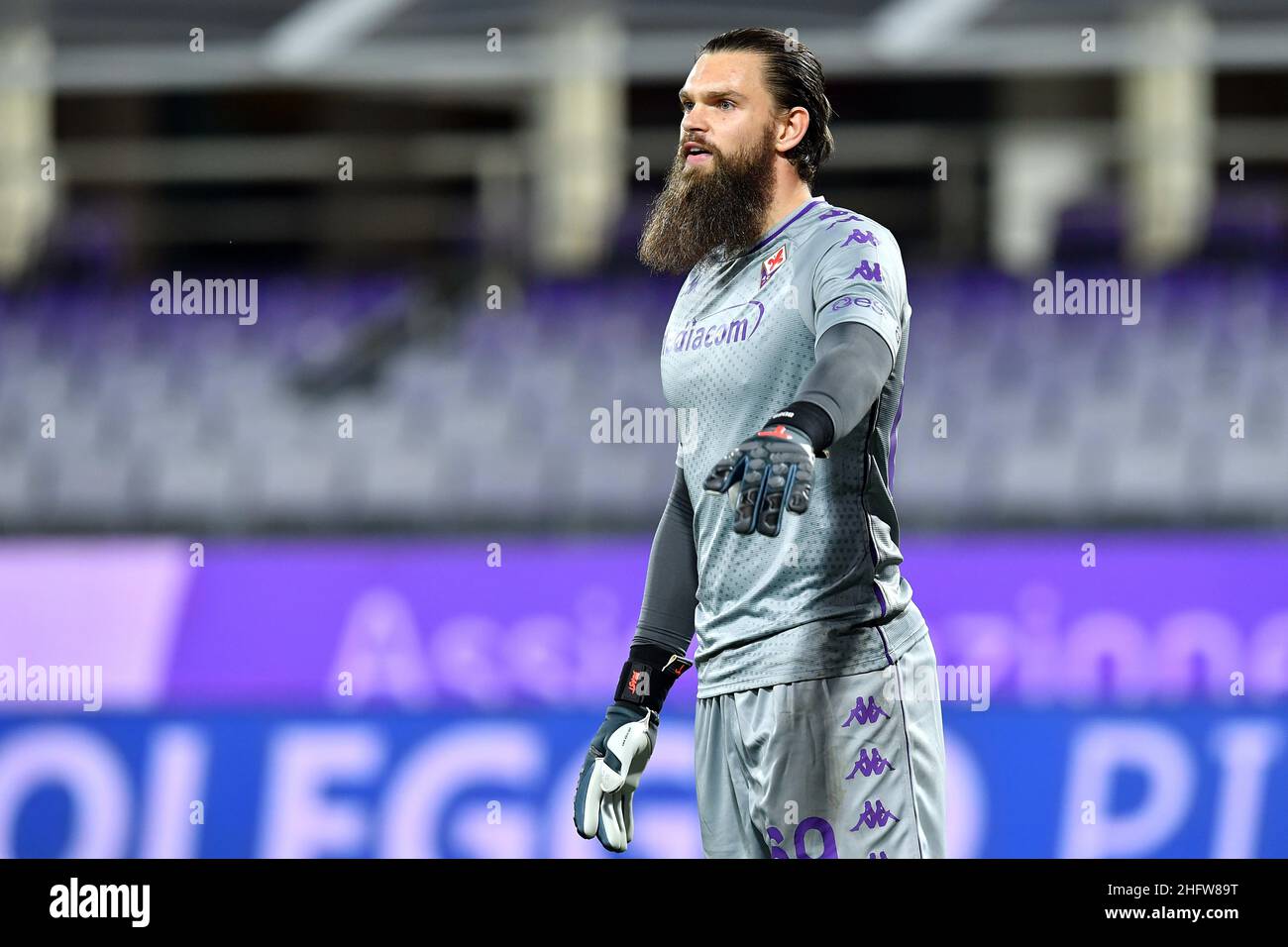 Lapresse - Jennifer Lorenzini 19 février 2021 Firenze (Italie) Sport Soccer Fiorentina - Spezia Italian football Championship League A TIM 2020/ 2021 - 'Artemio Franchi' Stadium in the pic: Bartlomiej Dragowski Banque D'Images