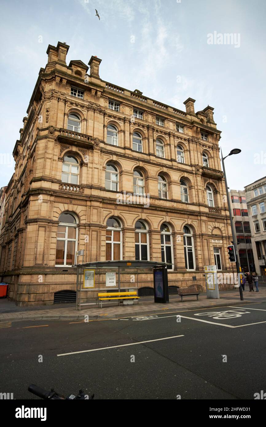 Ancienne banque de l'alliance 62 rue du château et place du derby maintenant quartier restaurant Liverpool Angleterre Royaume-Uni Banque D'Images