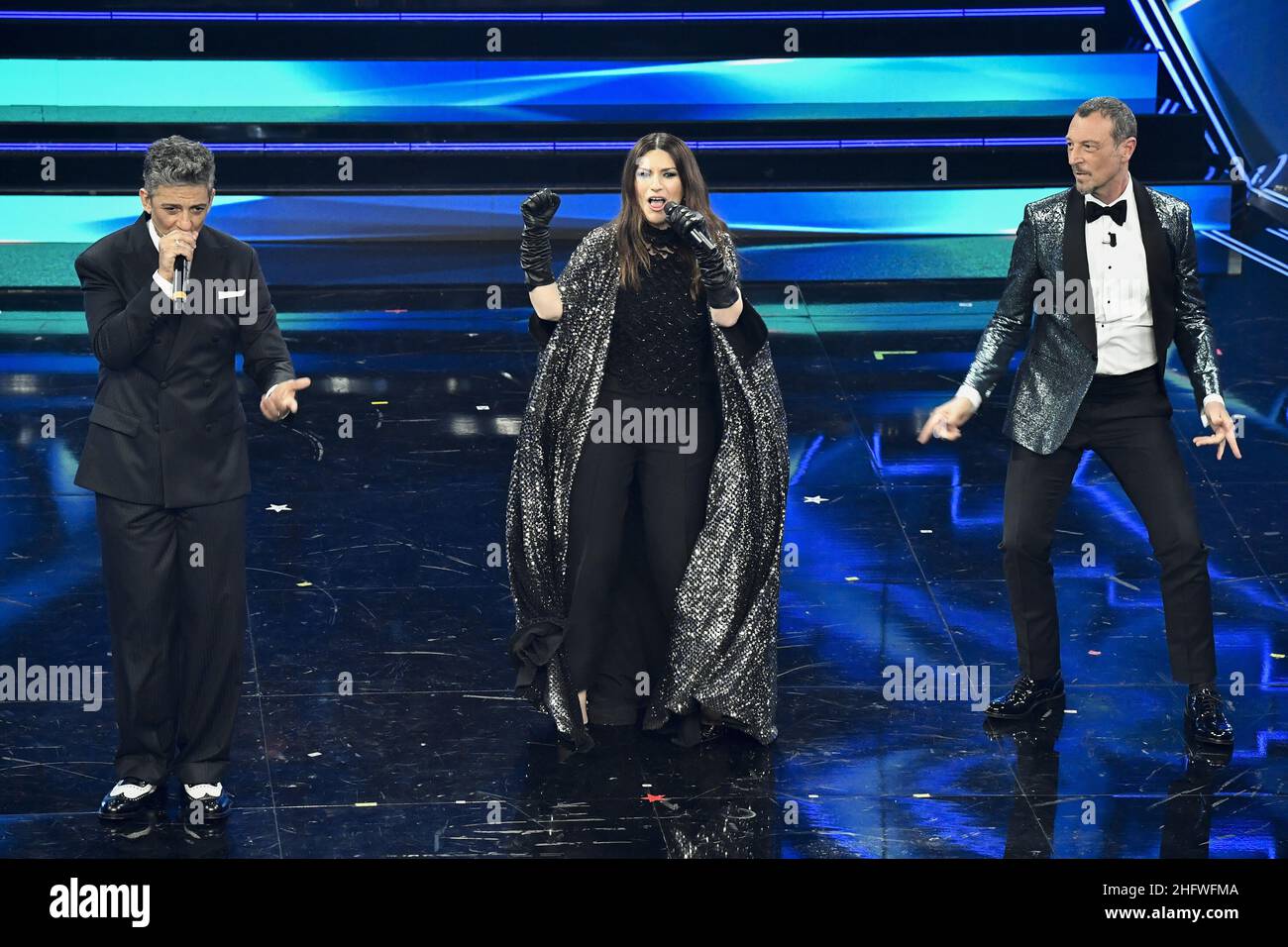 Matteo Rasero/Lapresse 03 mars 2021 Sanremo, Italie divertissement Festival de musique de Sanremo 2021, deuxième soirée.Sur la photo: Fiorello, Laura Pausini, Amadeus Banque D'Images