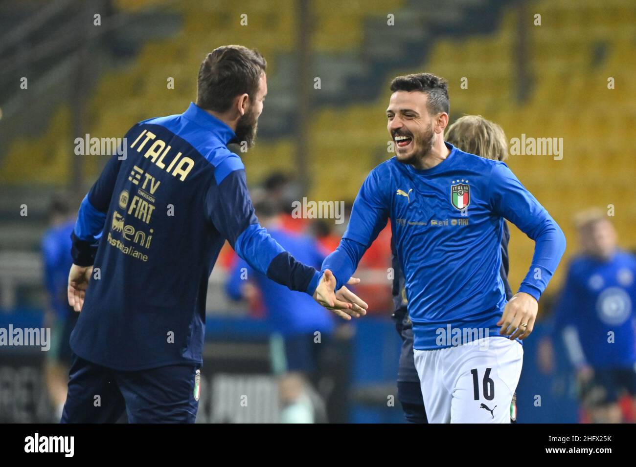 Massimo Paolone/Lapresse 25 mars 2021 Parme, Italie football sportif Italie contre Irlande du Nord - qualifications européennes coupe du monde de la Fifa Qatar 2022 - Stade Ennio Tardini dans le pic: Daniele de Rossi (Italia) et Alessandro Florenzi (Italia) pendant l'échauffement d'Italia Banque D'Images