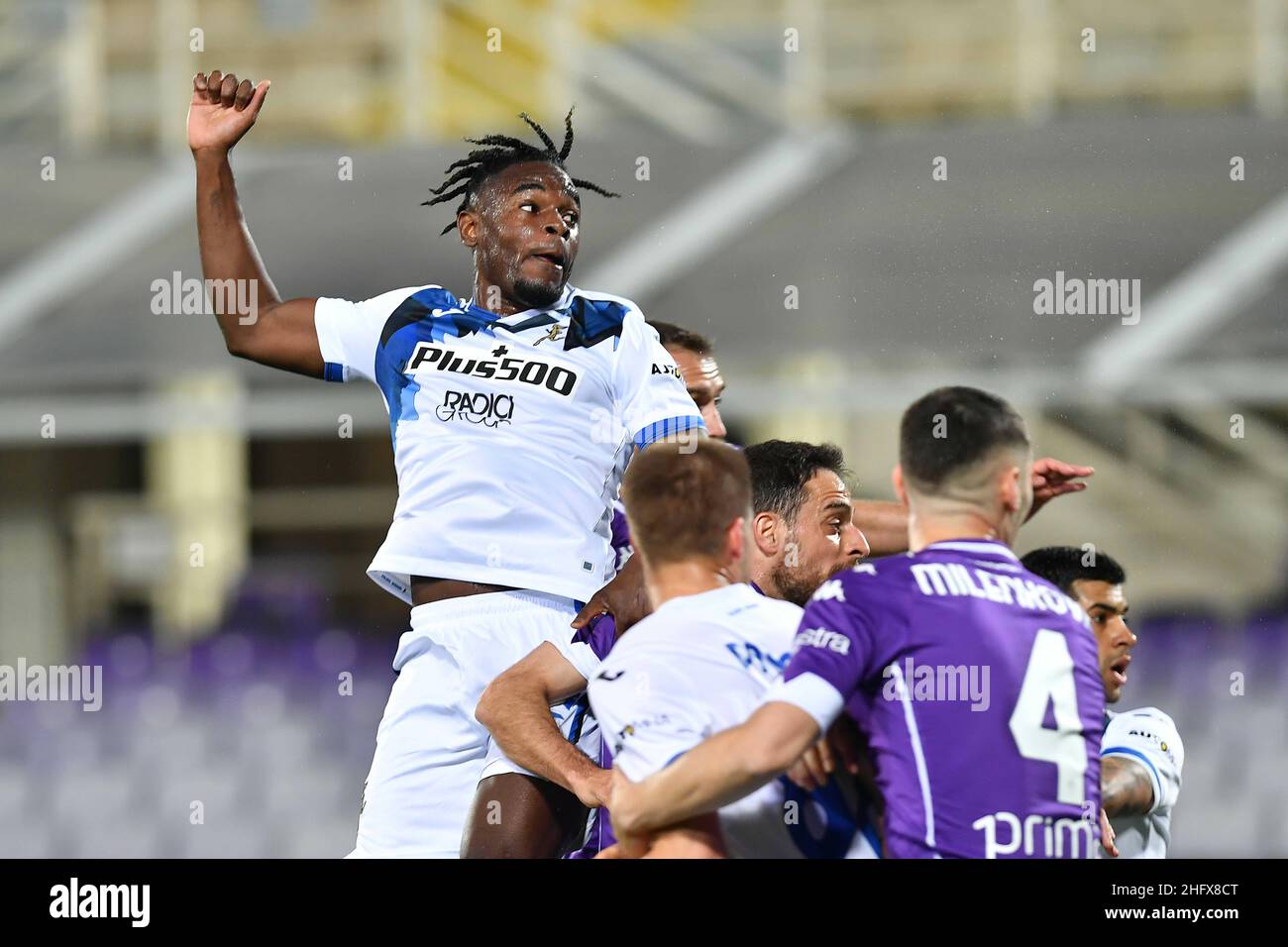 Lapresse - Jennifer Lorenzini 11 avril 2021 Firenze (Italie) Sport Soccer Fiorentina - Atalanta Italian football Championship League A TIM 2020/ 2021 - Stade "Artemio Franchi" dans le pic: Zapata but 0-1 Banque D'Images