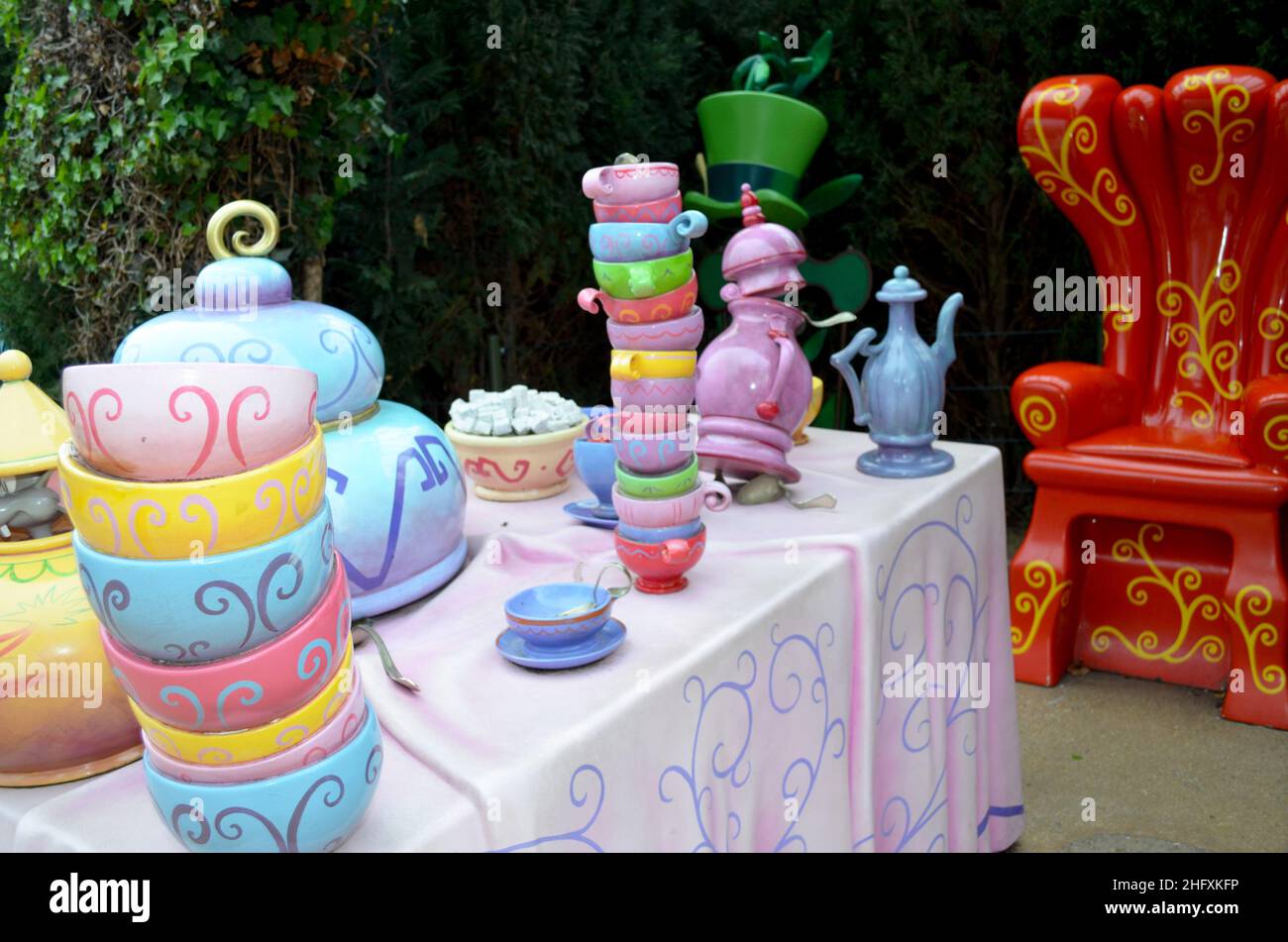 Soirée thé à la découverte d'Alice au pays des merveilles Banque D'Images