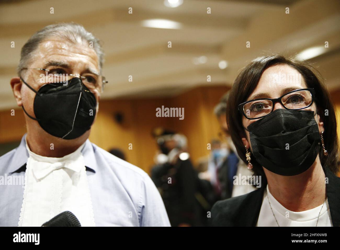 Cecilia Fabiano/ Lapresse 07 mai 2021 Roma (Italie) Actualités : procès Cucchi la sentence d'appel contre les 4 carabinieri accusés dans le pic : Ilaria Cucchi et Fabio Anselmo après la lecture de la sentence Banque D'Images