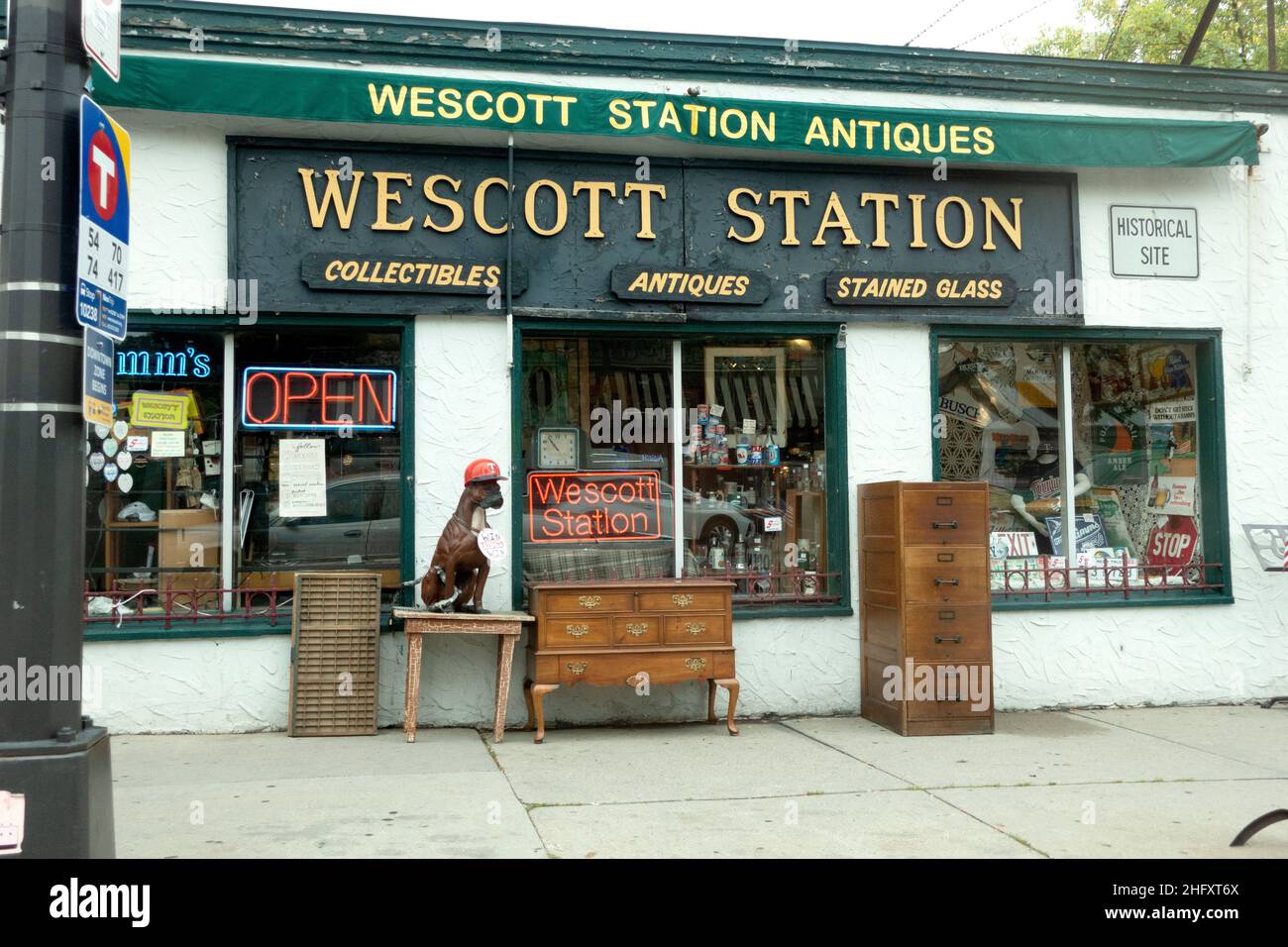 Magasin devant la boutique d'antiquités de la station Wescott sur West 7th Street.St Paul Minnesota MN États-Unis Banque D'Images
