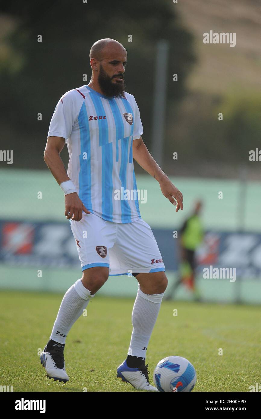 Foto Lapresse - Roberto Settonce 25 Luglio 2021Cascia (Pérouse) ItaliaSport CalcioCampionato série A 2021/2022Salernitana Gubbio AmiceCascia, campo sportivo Country House Hotel EliteNella foto:il giocatore della salernitana, Ramzi AyaPhoto Lapresse - Roberto Settonce 25th de JulyCascia (Pérouse) Italie Sport SoccerItalia Championship League ASalernitana Gubbio friendly MatchCascia (PG) Country House Hotel Eiite stadiumIn The pic: Joueur de salerntana Ramzi Aya Banque D'Images