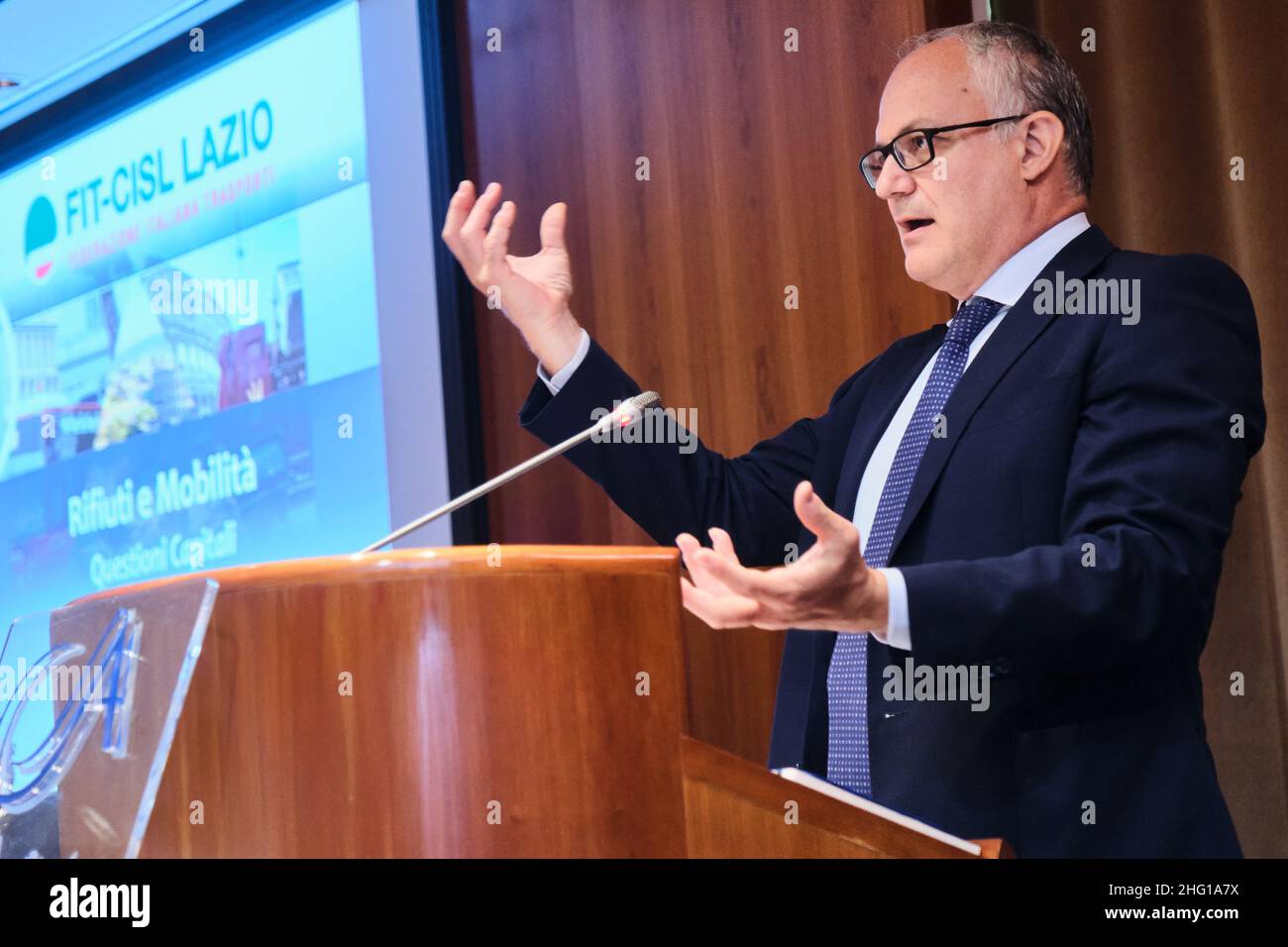 Mauro Scrobogna /Lapresse 08 septembre 2021 Rome, Italie politique élections municipales Rome - Fit Cisl Lazio comparaison entre les propositions des candidats au poste de maire sur la photo: Roberto Gualtieri candidat du centre gauche à la conférence Fit Cisl, propositions sur la mobilité et les déchets Banque D'Images