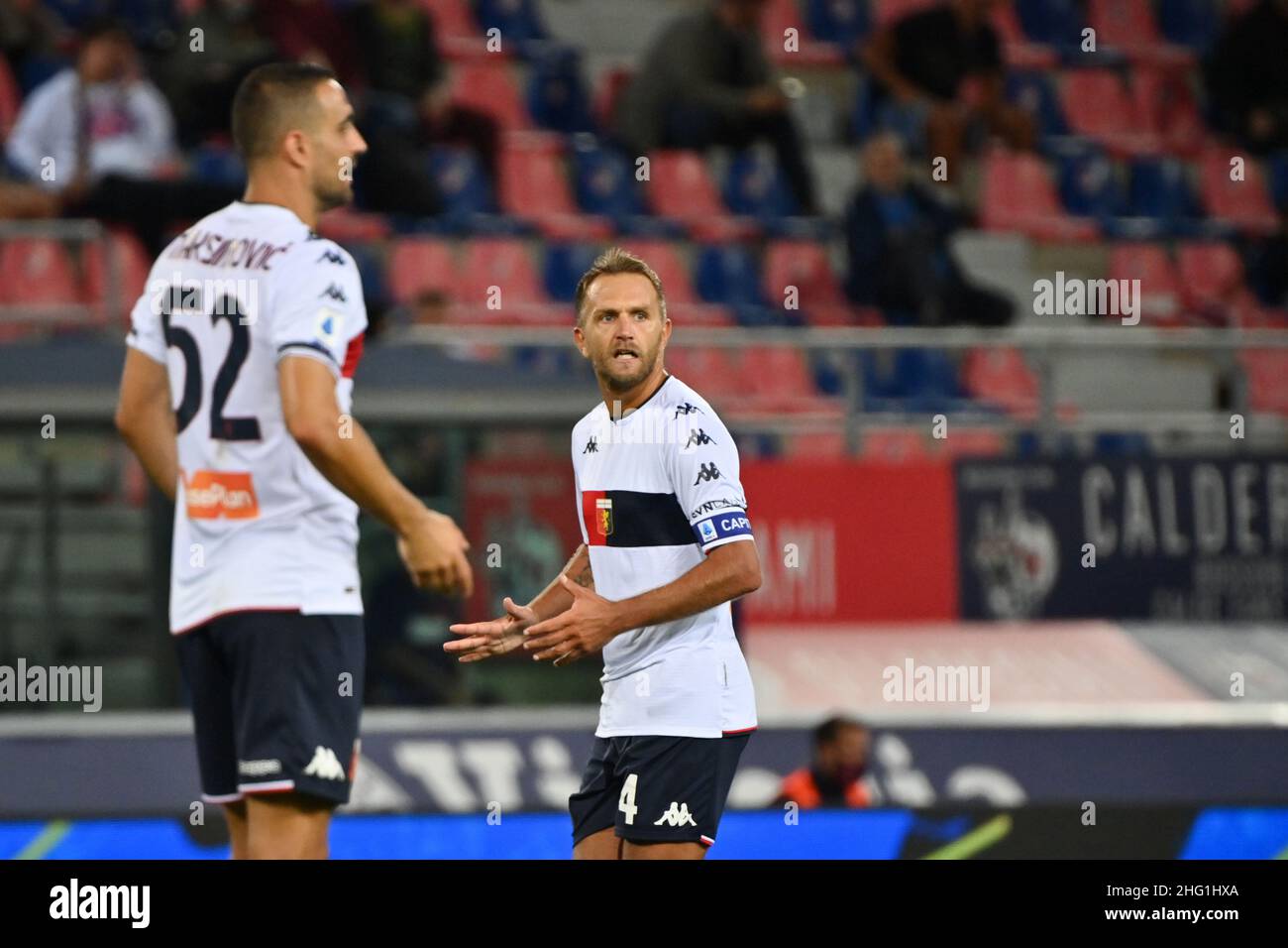 Massimo Paolone/Lapresse 21 septembre 2021 Bologna, Italie football Bologna vs Gênes - Championnat italien de football League A TIM 2021/2022 - Stade Renato Dall'Ara dans le pic: Domenico Criscito (Genoa Cricket FC) fête après avoir atteint le but 2-2 Banque D'Images