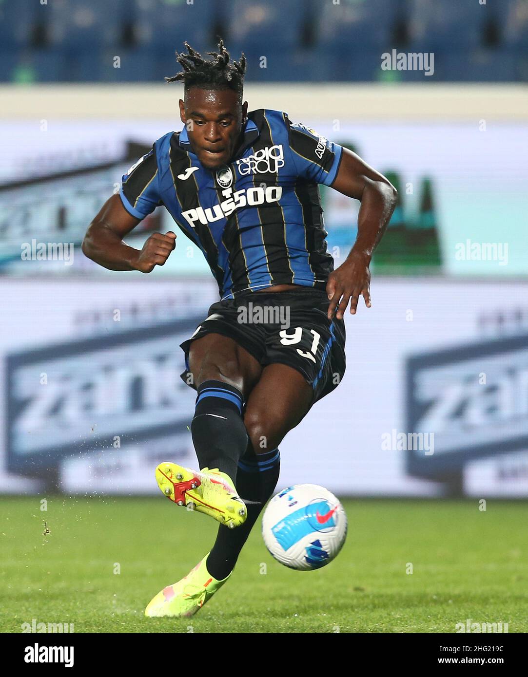 Spada/Lapresse octobre 03 , 2021 - Bergame ,Italie Sport, Soccer Atalanta vs AC Milan - Italien Serie A football Championship 2021/2022 - Gewiss Stadium dans la photo: Duvan Zapata (Atalanta BC); Banque D'Images