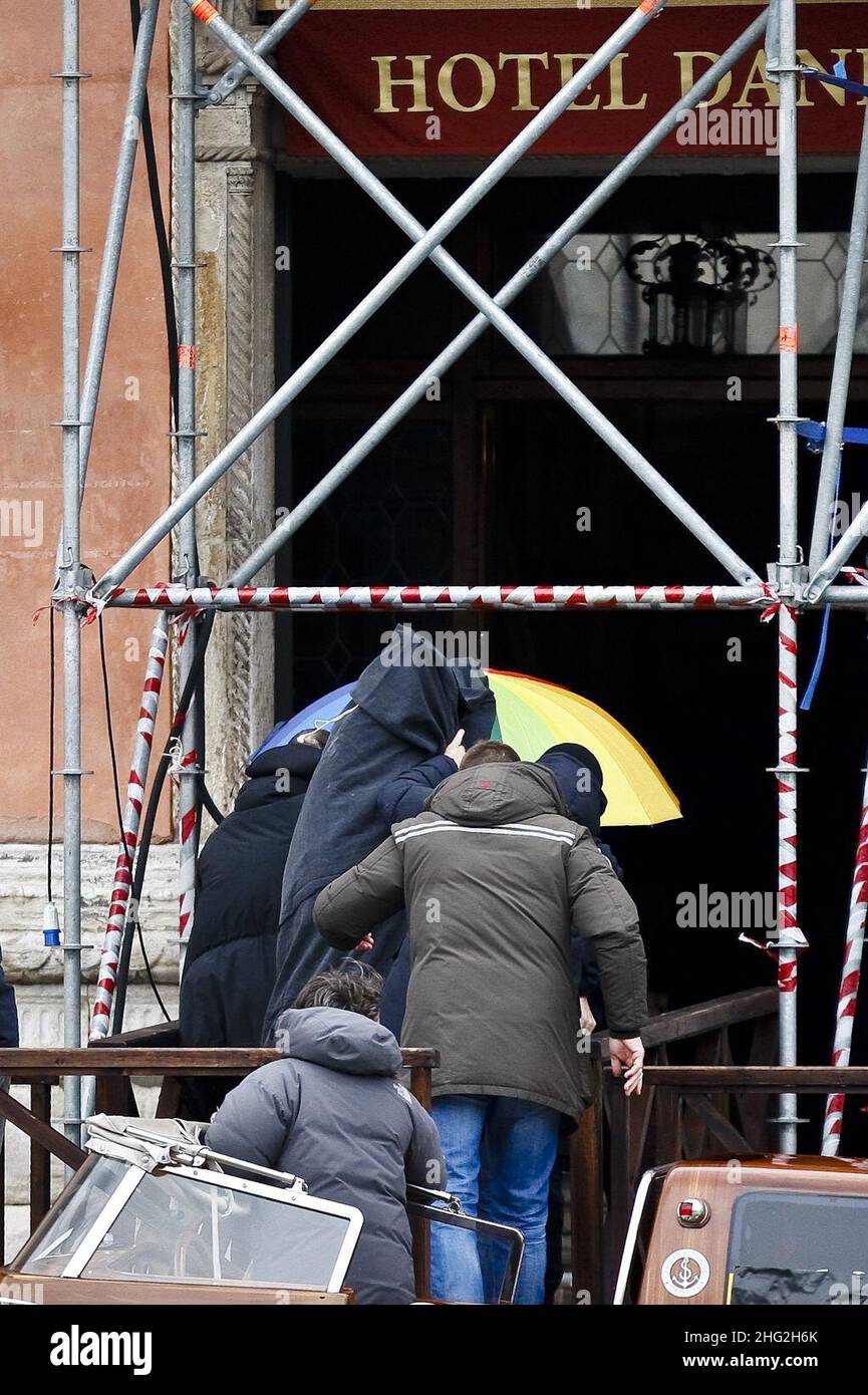 Johnny Deep arrive au Palais Pisani Moretti, le siège du tournage intérieur, le troisième jour du tournage du nouveau film "le Tourisme" réalisé par Florian Henckel Vo Donnersmarck. Banque D'Images