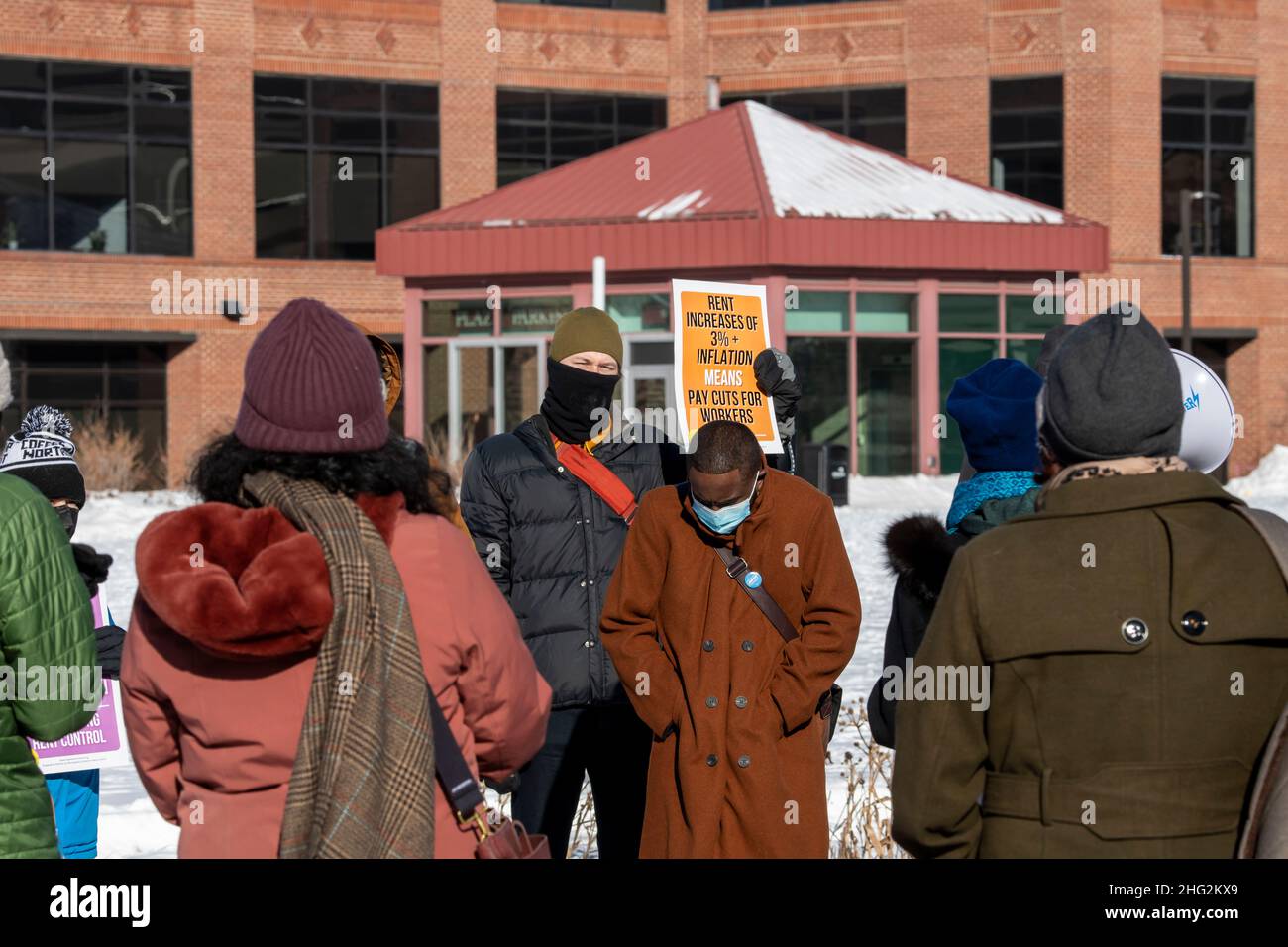 Minneapolis, Minnesota.Rallye pour un contrôle fort des loyers.La coalition Minneapolis United for Rent Control se rallie pour « faire de 2022 l’année du contrôle des loyers en mi Banque D'Images