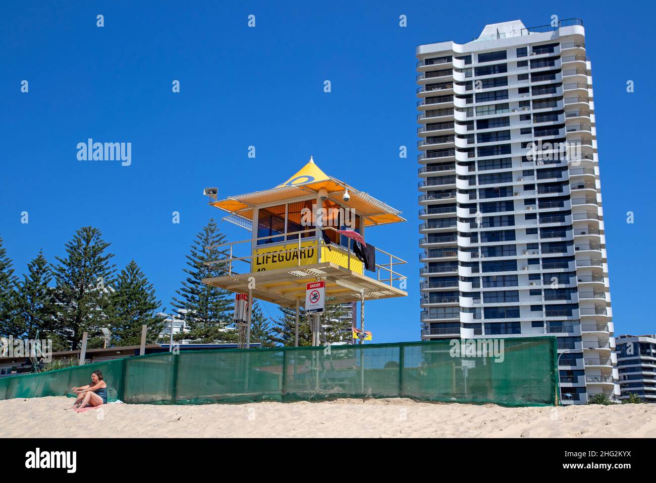 Station de secouriste à main Beach sur la Gold Coast Banque D'Images