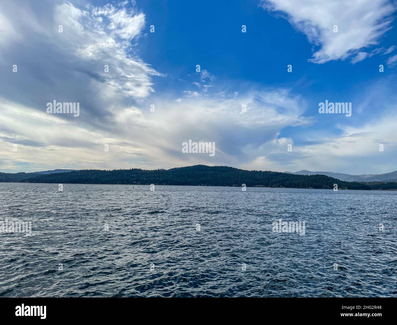 Le lac coeur d'Alene est un lac naturel contrôlé par des barrages dans le nord de l'Idaho, situé dans la région du nord-ouest du Pacifique des États-Unis.À son extrémité nord Banque D'Images