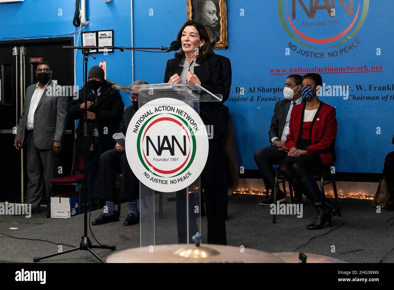 New York, NY - le 17 janvier 2022 : la gouverneure Kathy Hochul parle lors du forum annuel de politique publique de la Journée Martin Luther King du National action Network au siège social du NAN Banque D'Images