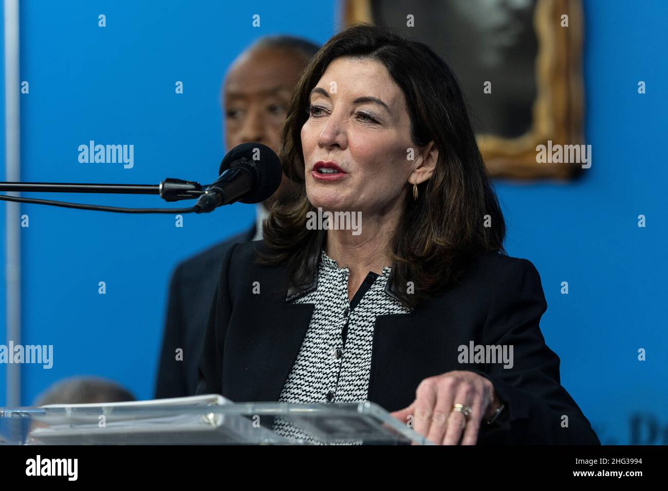 New York, NY - le 17 janvier 2022 : la gouverneure Kathy Hochul parle lors du forum annuel de politique publique de la Journée Martin Luther King du National action Network au siège social du NAN Banque D'Images