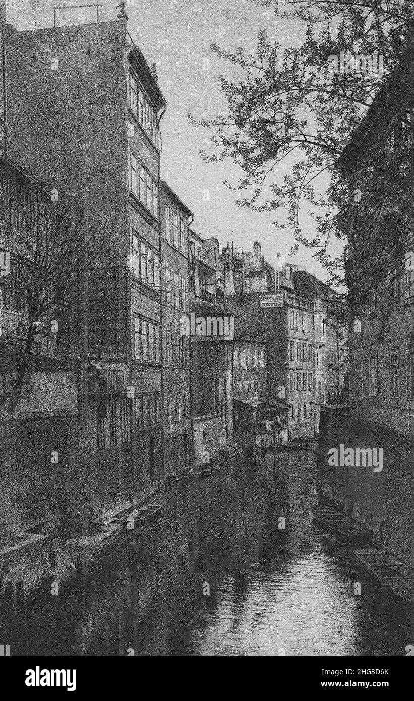 Photo d'époque de Prague.Rivière Certovka (Praha: Čertovka) Banque D'Images