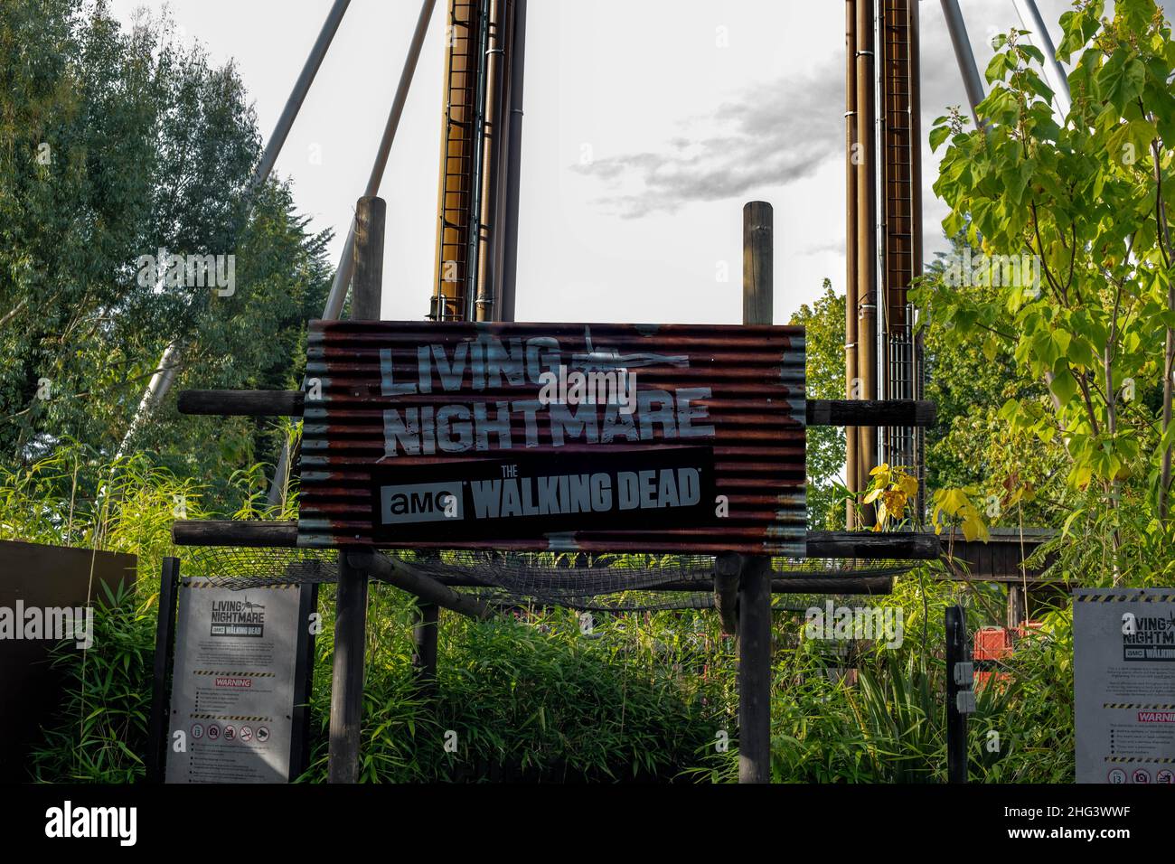 The Swarm and Saw the Ride (from the Movie) au parc d'attractions Thorpe Park, Londres, Angleterre Banque D'Images