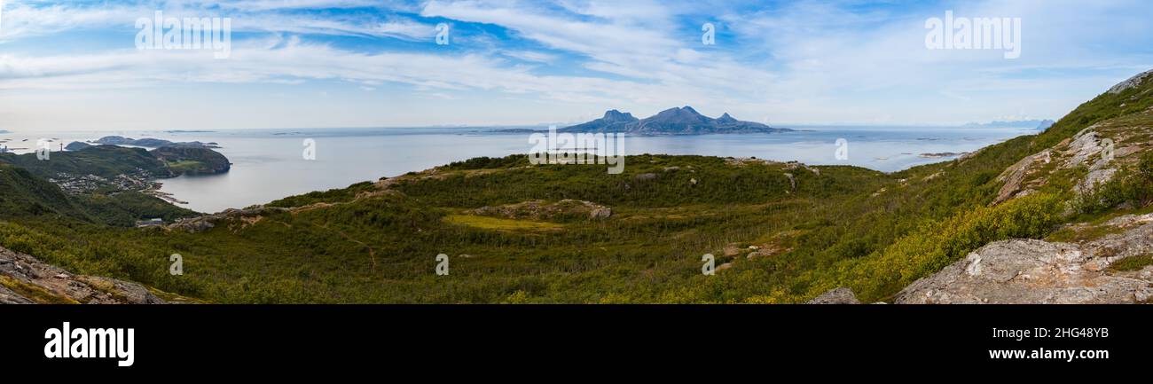 Vue panoramique de la piste vers le Keiservarden. Keiservarden est un plateau sur la montagne haut de Veten Hill près de Bodø, Nordland, dans le nord de la Norvège. Va Banque D'Images