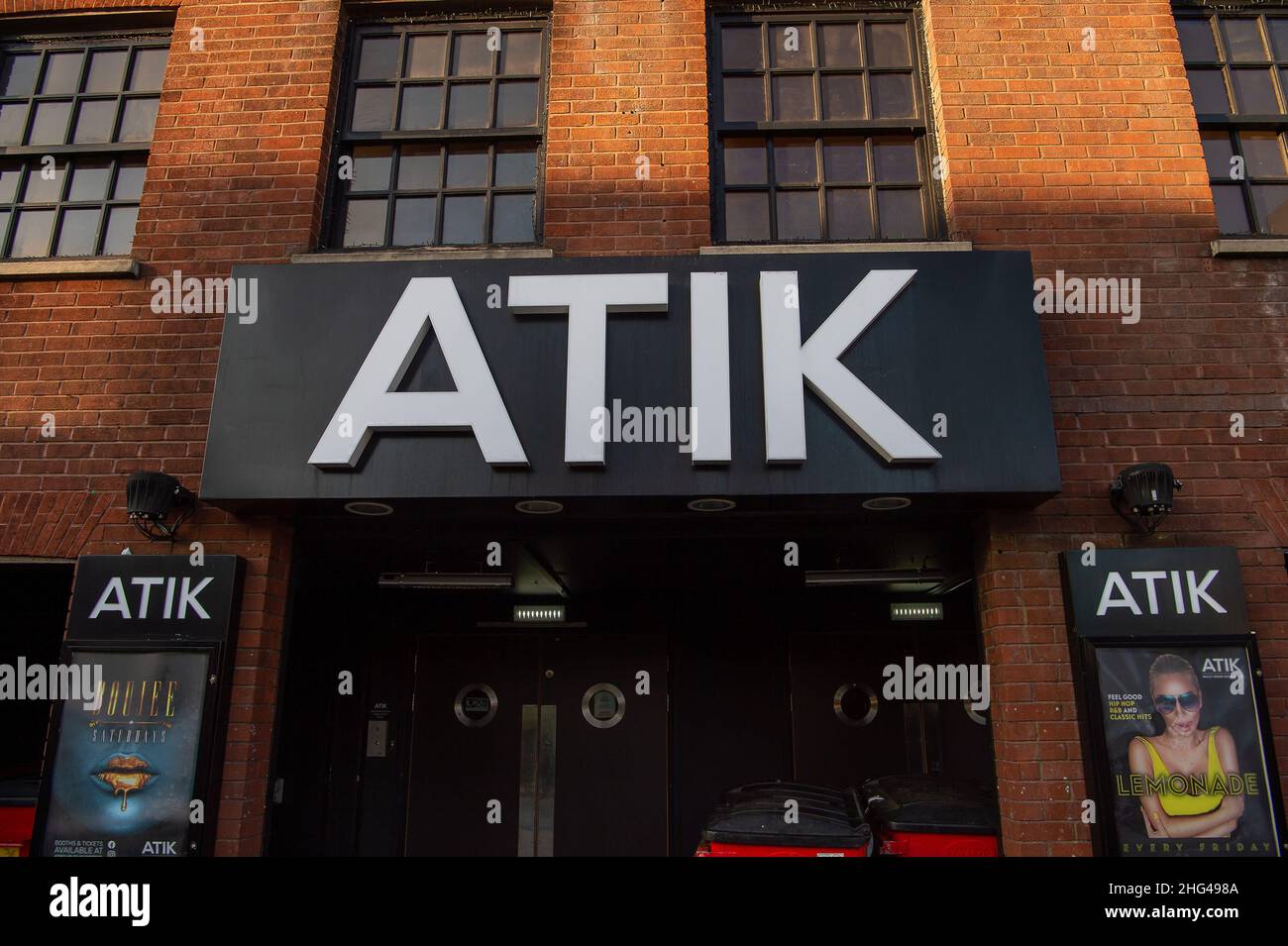 Windsor, Berkshire, Royaume-Uni.18th janvier 2022.Après une soirée à la populaire boîte de nuit Atik de Windsor, l'adolescent de 18 ans Marnie Clayton a disparu le dimanche matin tôt.Après une opération de police, elle a heureusement été trouvée en sécurité et bien hier à Basingstoke.Des officiers de la police du Hampshire ont arrêté un homme de 21 ans à la suite de sa disparition suite à des soupçons de batterie, de voies de fait occasionnant des lésions corporelles réelles, de fausses peines d'emprisonnement, de menaces de mort et de violation de la mise en liberté sous caution de la police.Crédit : Maureen McLean/Alay Live News Banque D'Images