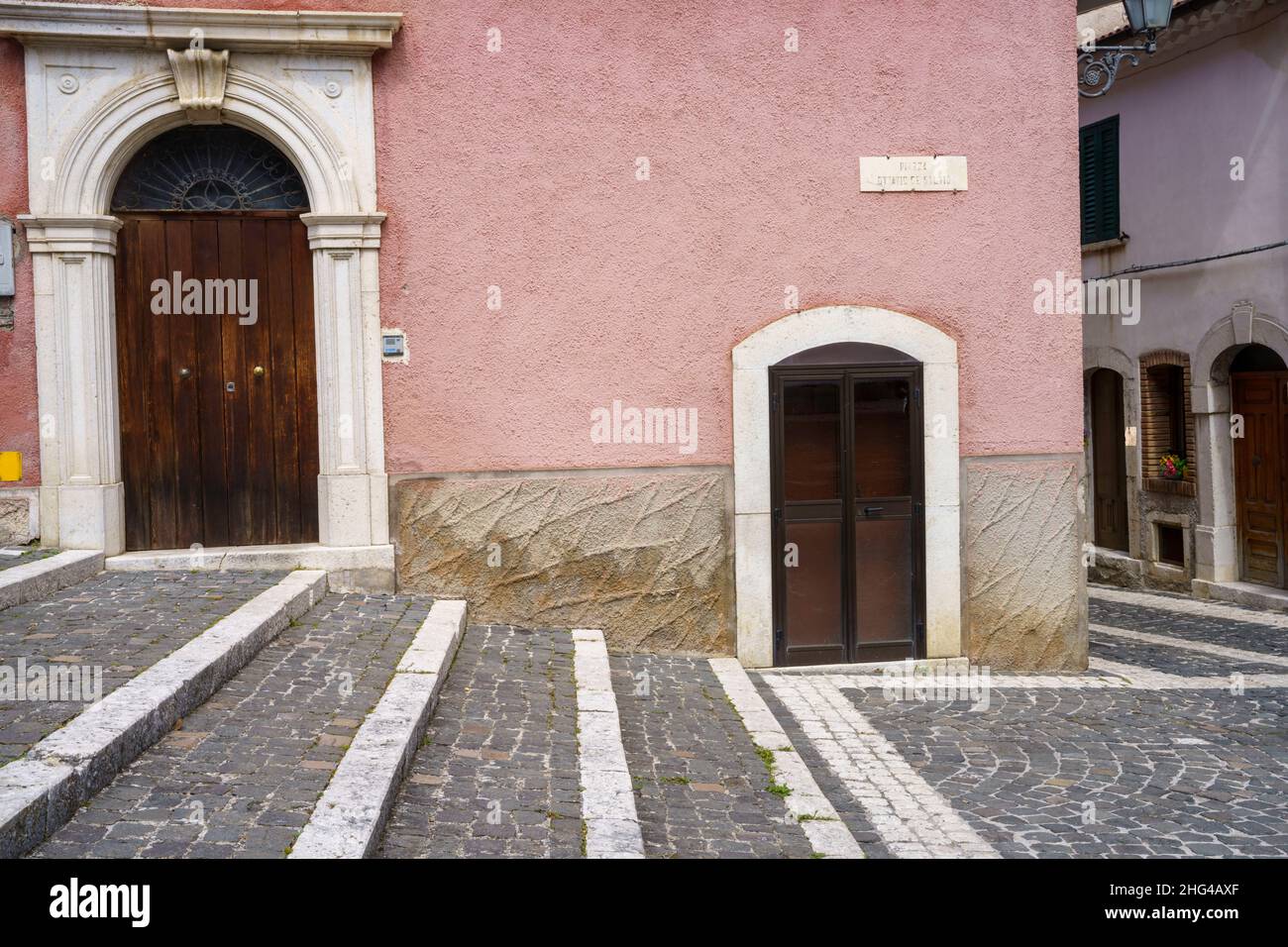 Macchiagodena, ancien village de la province d'Isernia, Molise, Italie, au printemps Banque D'Images