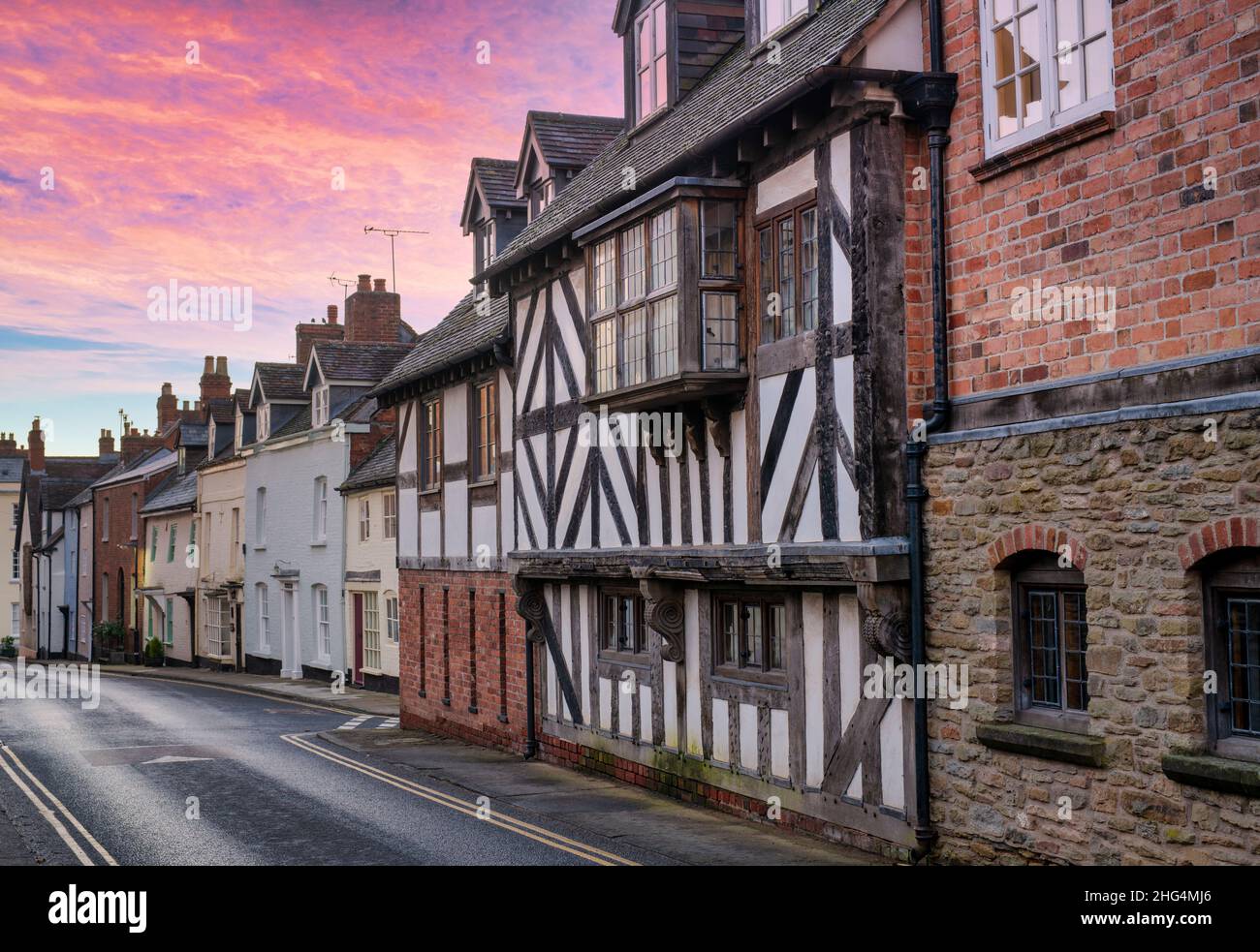 Maison à pans de bois au lever du soleil.Ludlow, Shropshire, Angleterre Banque D'Images