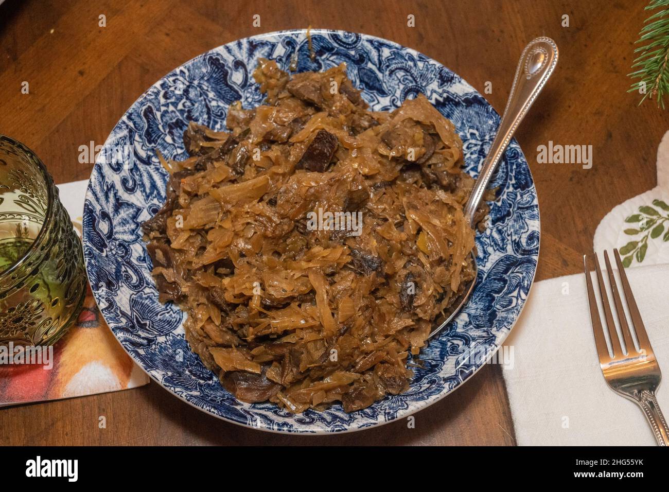 Choucroute polonaise traditionnelle aux champignons séchés, servie la veille de Noël. Banque D'Images
