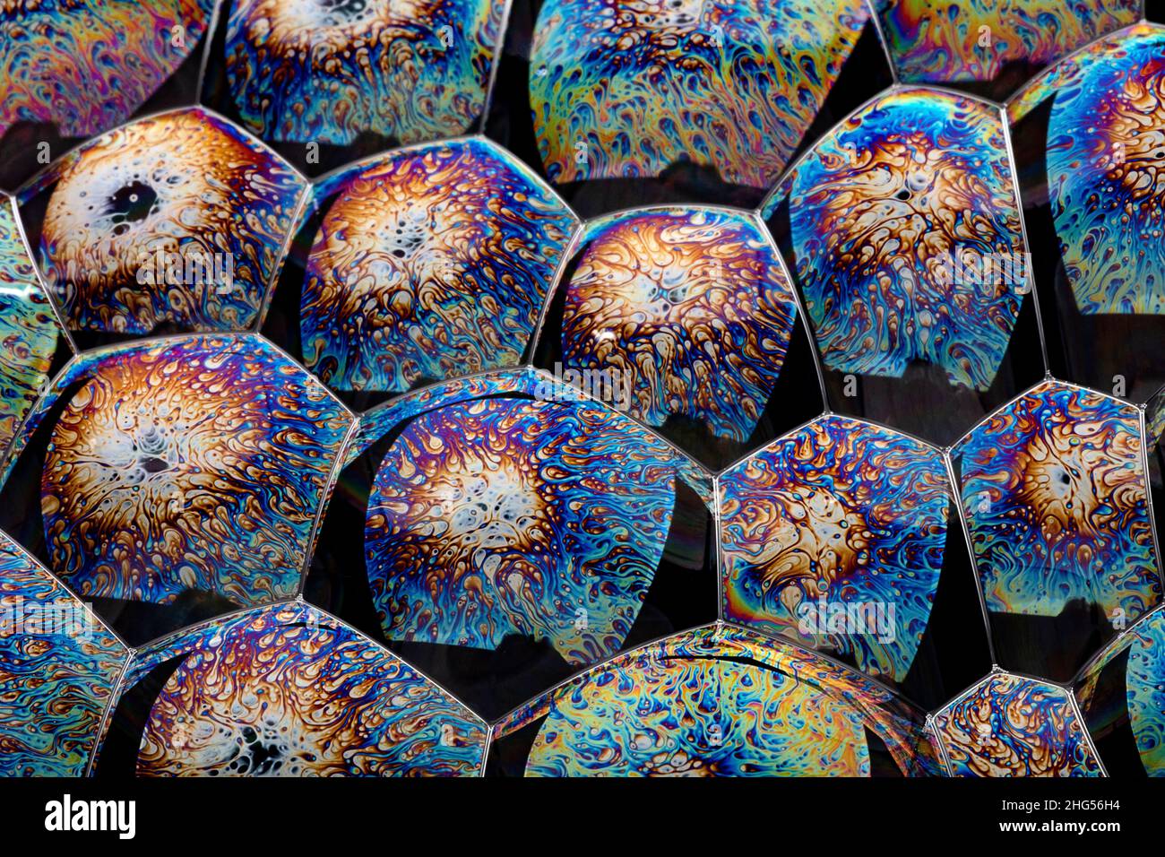 Réfractant la lumière sur la surface du film à bulles Banque D'Images