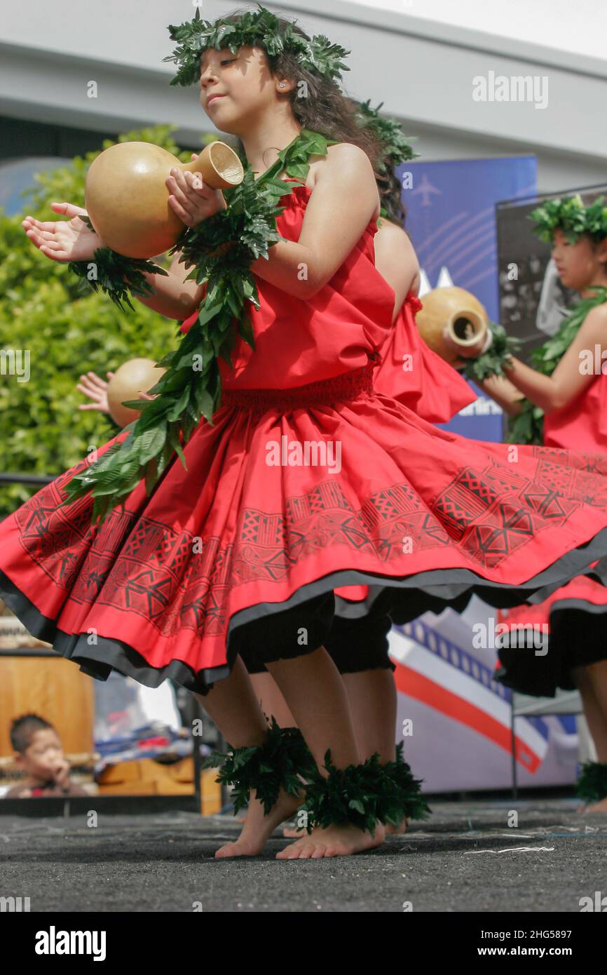 Danseuses hawaïennes avec tambour UPI Gourd Hula Banque D'Images