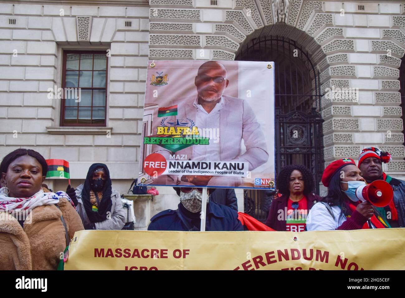 Londres, Royaume-Uni 18th janvier 2022.Des manifestants se sont rassemblés devant le bureau des Affaires étrangères, du Commonwealth et du développement à Westminster pour demander la libération de Nnamdi Kanu, le leader séparatiste du peuple autochtone de Biafra, l'ancien État qui fait maintenant partie du Nigeria.Credit: Vuk Valcic / Alamy Live News Banque D'Images