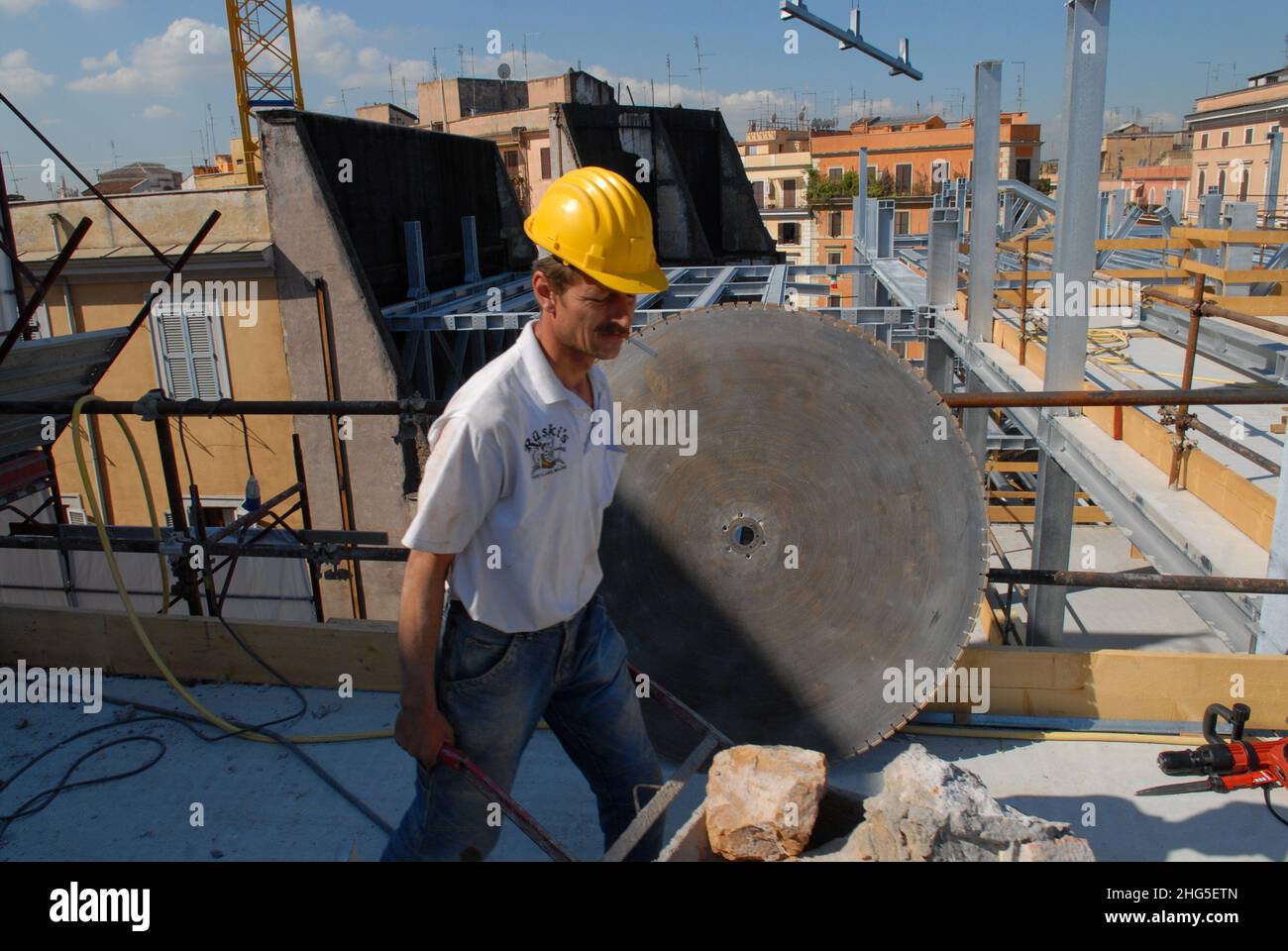 Rome, Italie 18/07/2006: Chantier de construction du bâtiment EMPAM, piazza Vittorio Emanuele II©Andrea Sabbadini Banque D'Images